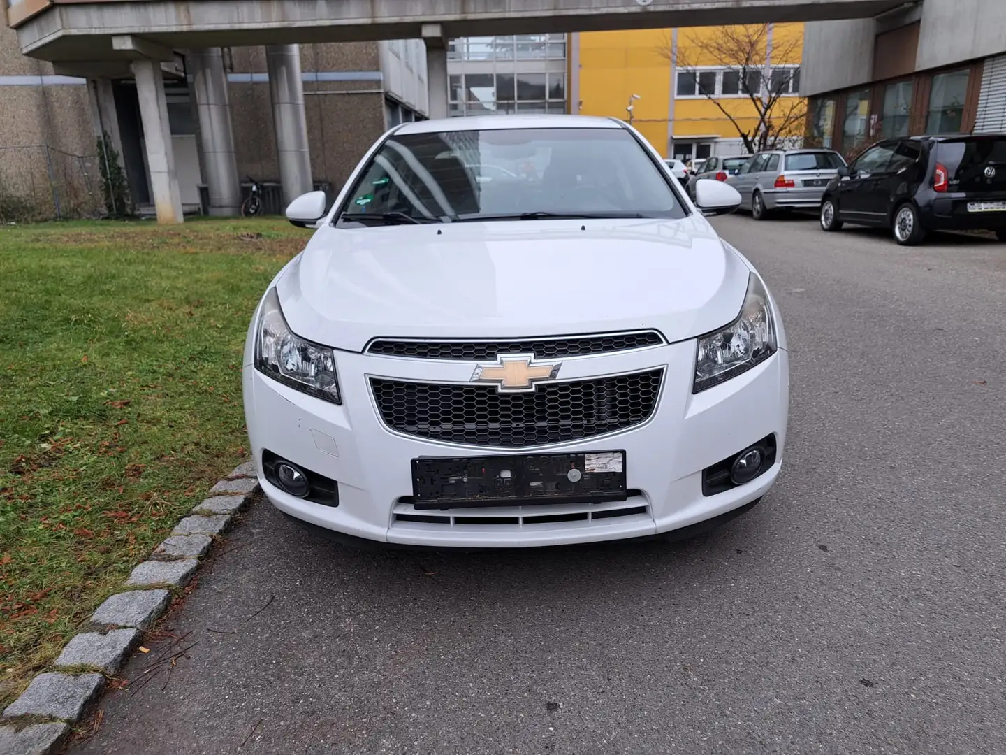 Chevrolet Cruze Cruze 1.6 LS Weiß - 2