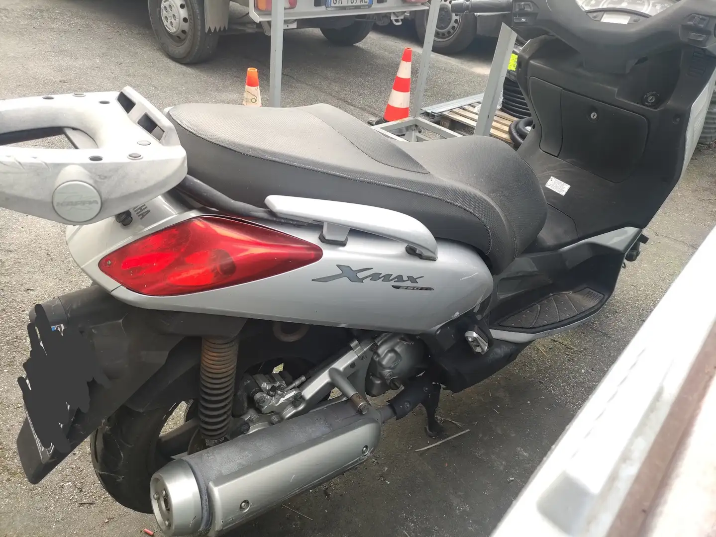 Yamaha X-Max 250 Gri - 2