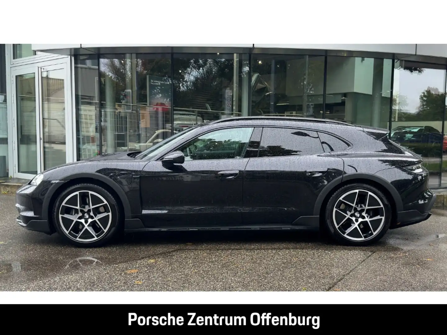 Porsche Taycan 4 Cross Turismo Schwarz - 2