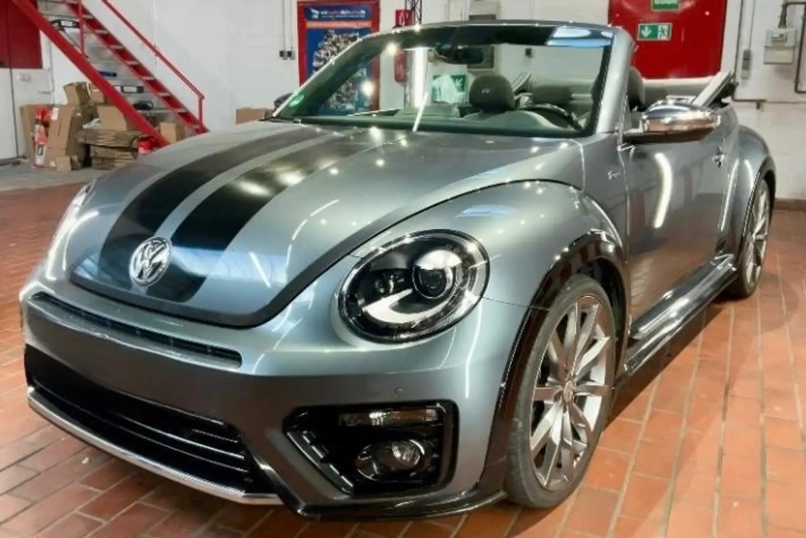 Volkswagen Maggiolino Maggiolino Cabrio 1.4 TSI DSG R-LINE Grigio - 1