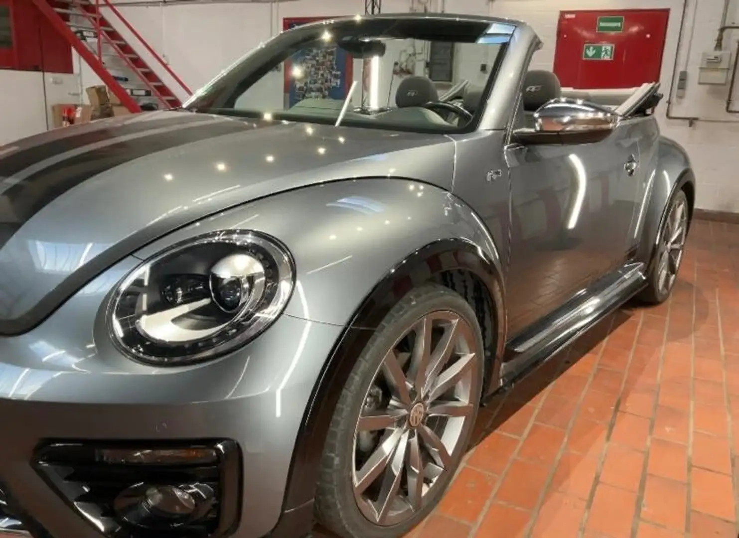 Volkswagen Maggiolino Maggiolino Cabrio 1.4 TSI DSG R-LINE Grigio - 2