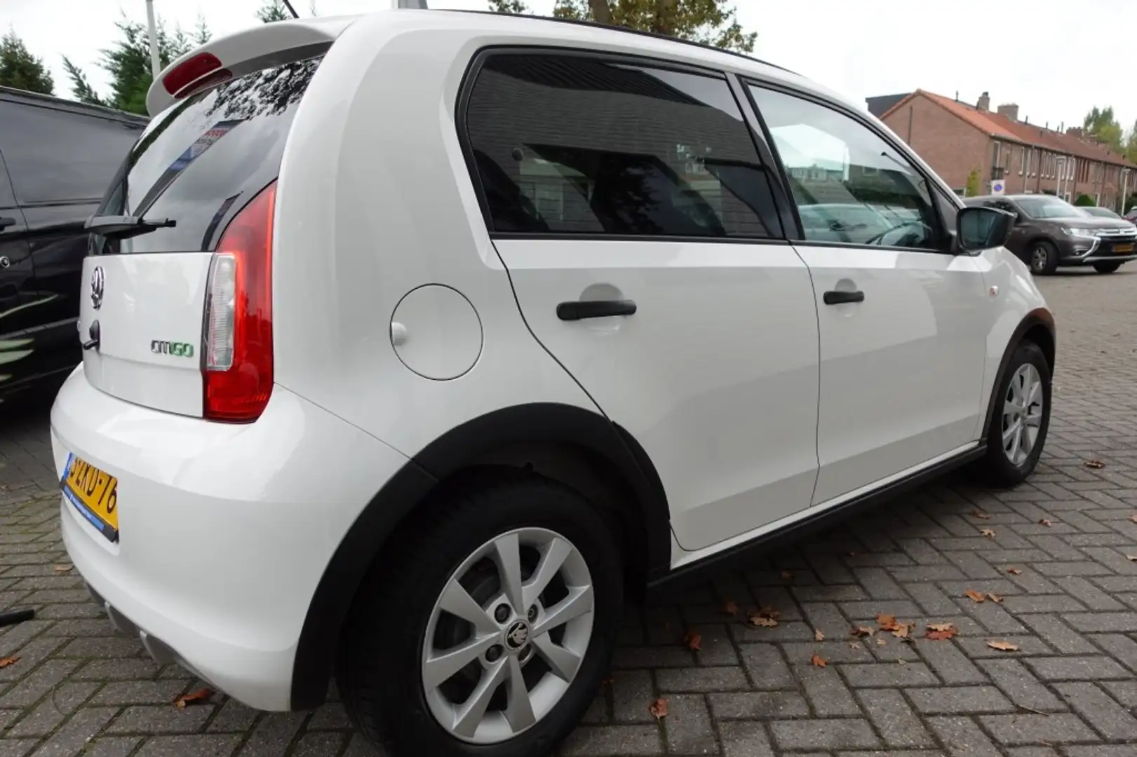 Skoda Citigo 1.0 GRT. EXPEDITION 5DRS (Off Road Look) Wit - 2