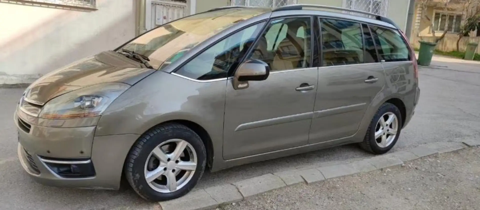 Citroen C4 Picasso C4 Picasso HDi 138 FAP Pack Ambiance BMP6 Bronze - 1