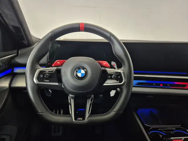 BMW M5 view 21