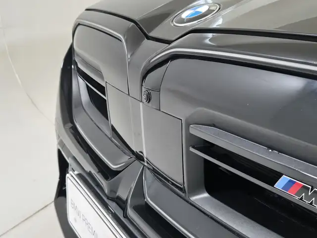 BMW M5 view 17