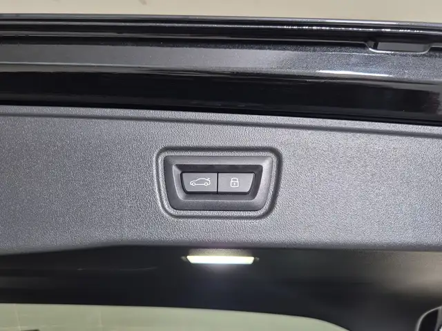 BMW M5 view 19