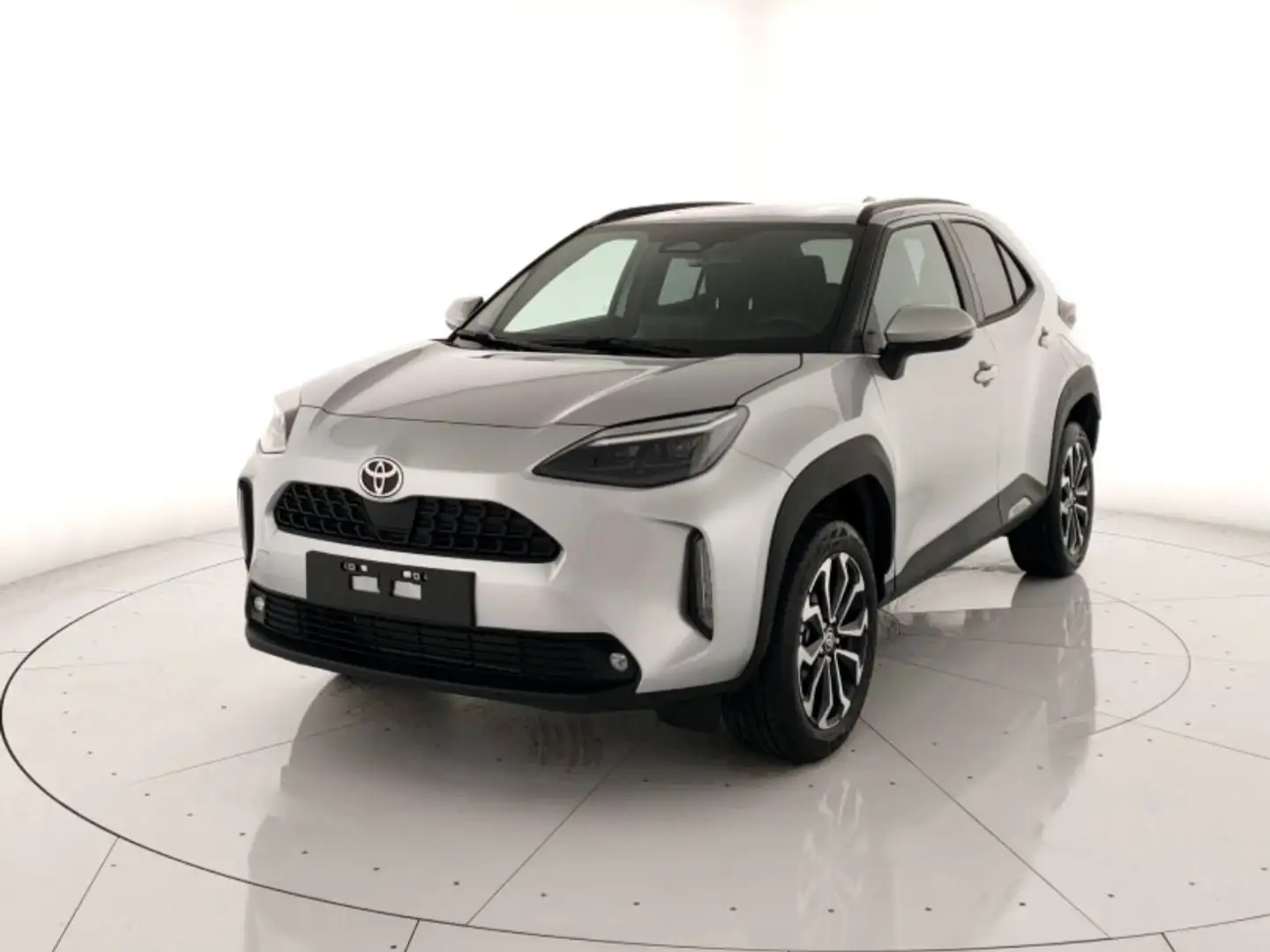 Toyota Yaris Cross 1.5h Trend fwd 130cv e-cvt + Winter Pack Argento - 1