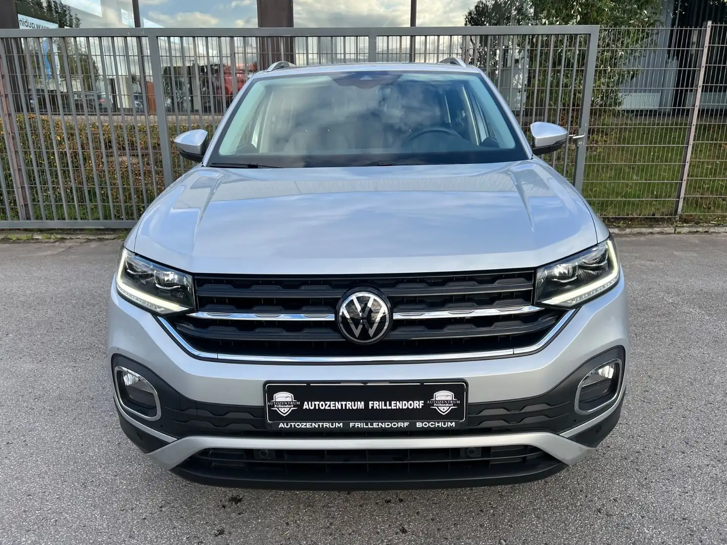 Volkswagen T-Cross Style AUTOMATIK/NAVI/KAMERA/LED/20TKM!!! Silber - 2