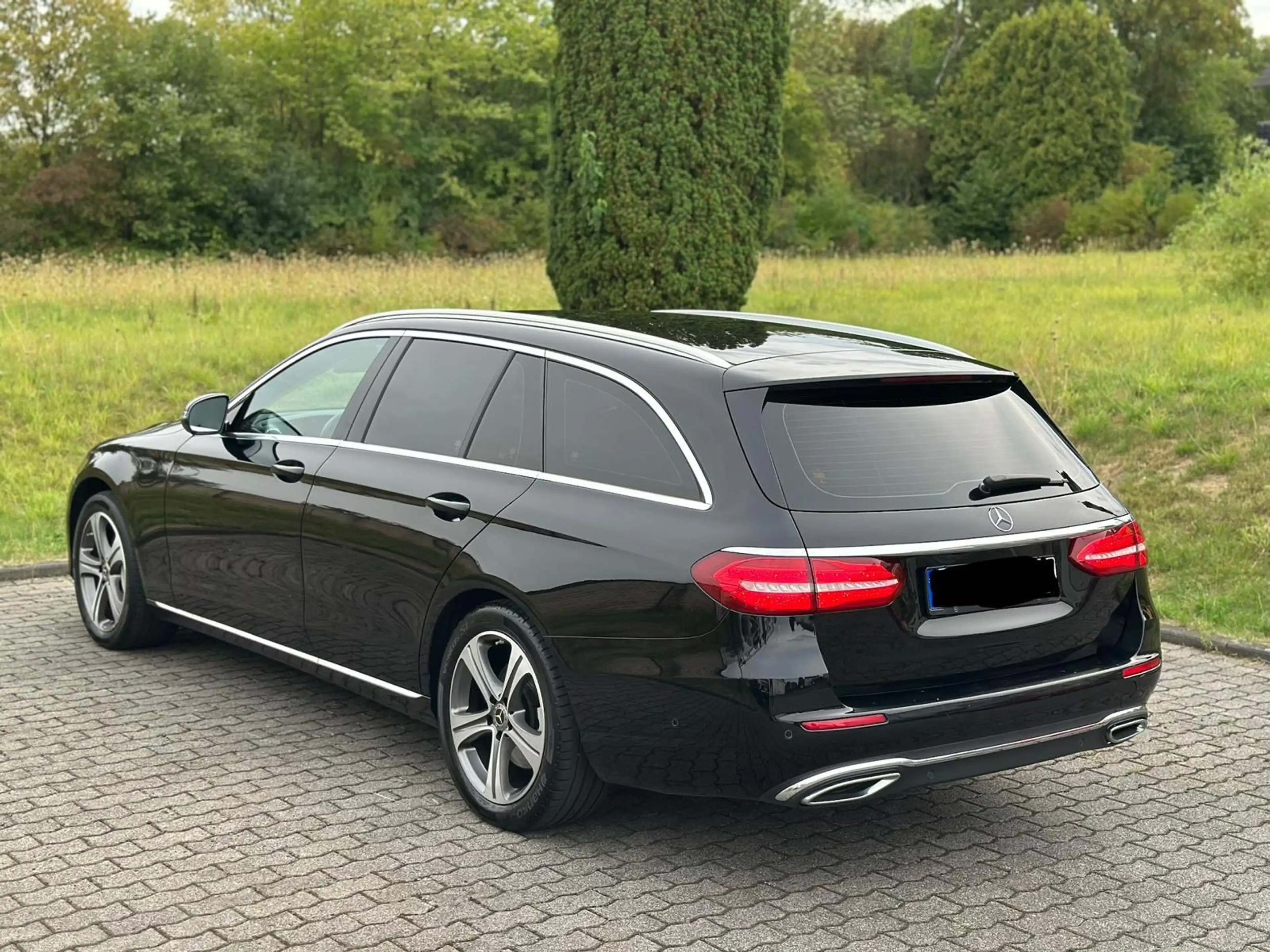 Mercedes-Benz E 400 d 4Matic,Leder,Automatik,Navi,LED — photo 5