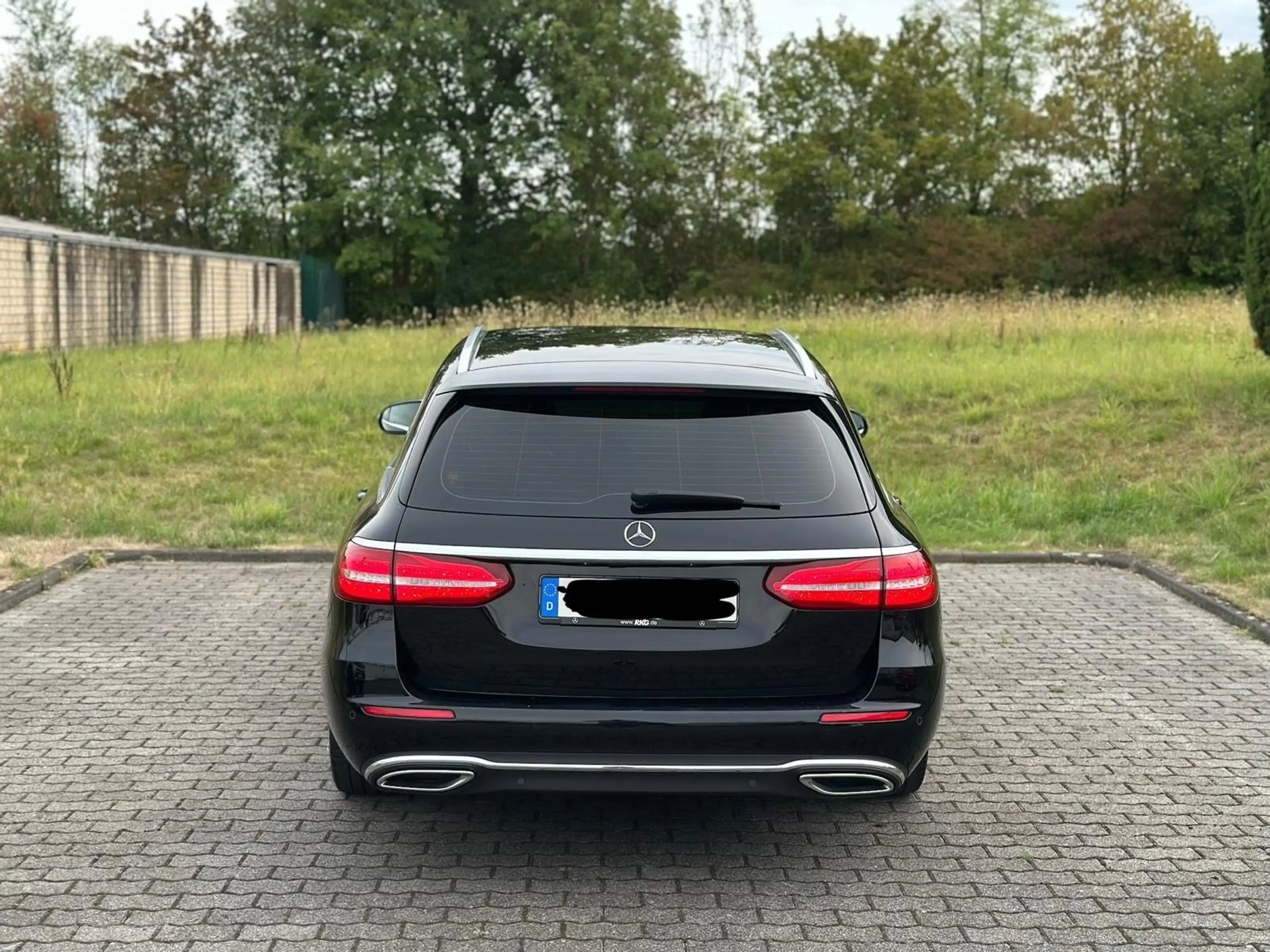 Mercedes-Benz E 400 d 4Matic,Leder,Automatik,Navi,LED — photo 6