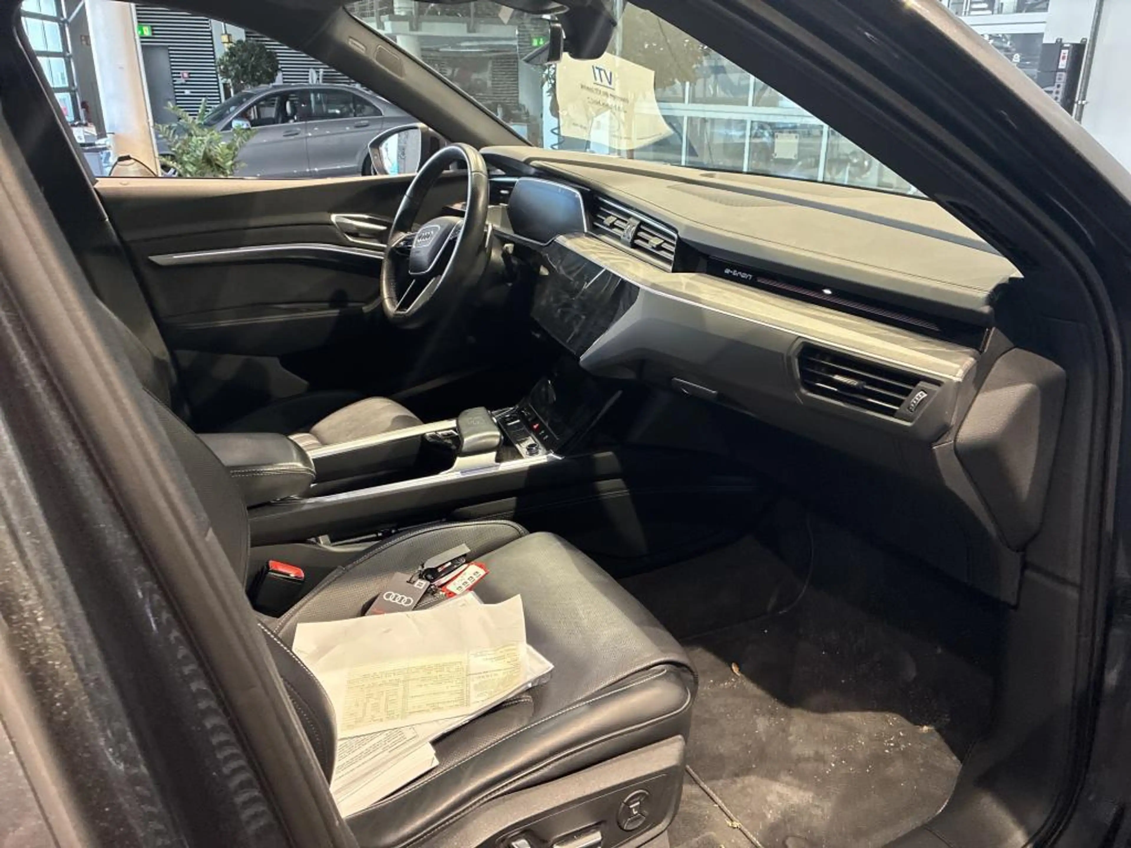 Audi e-tron S BLACK 22Z/DIGI-MATRIX/ACC/HuD/PANO/360° — photo 11