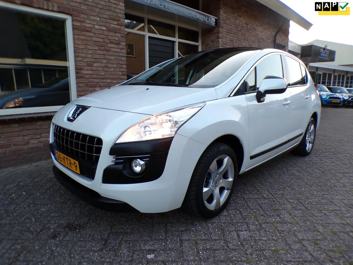 Peugeot 3008 1.6 VTi Première Wit - 1