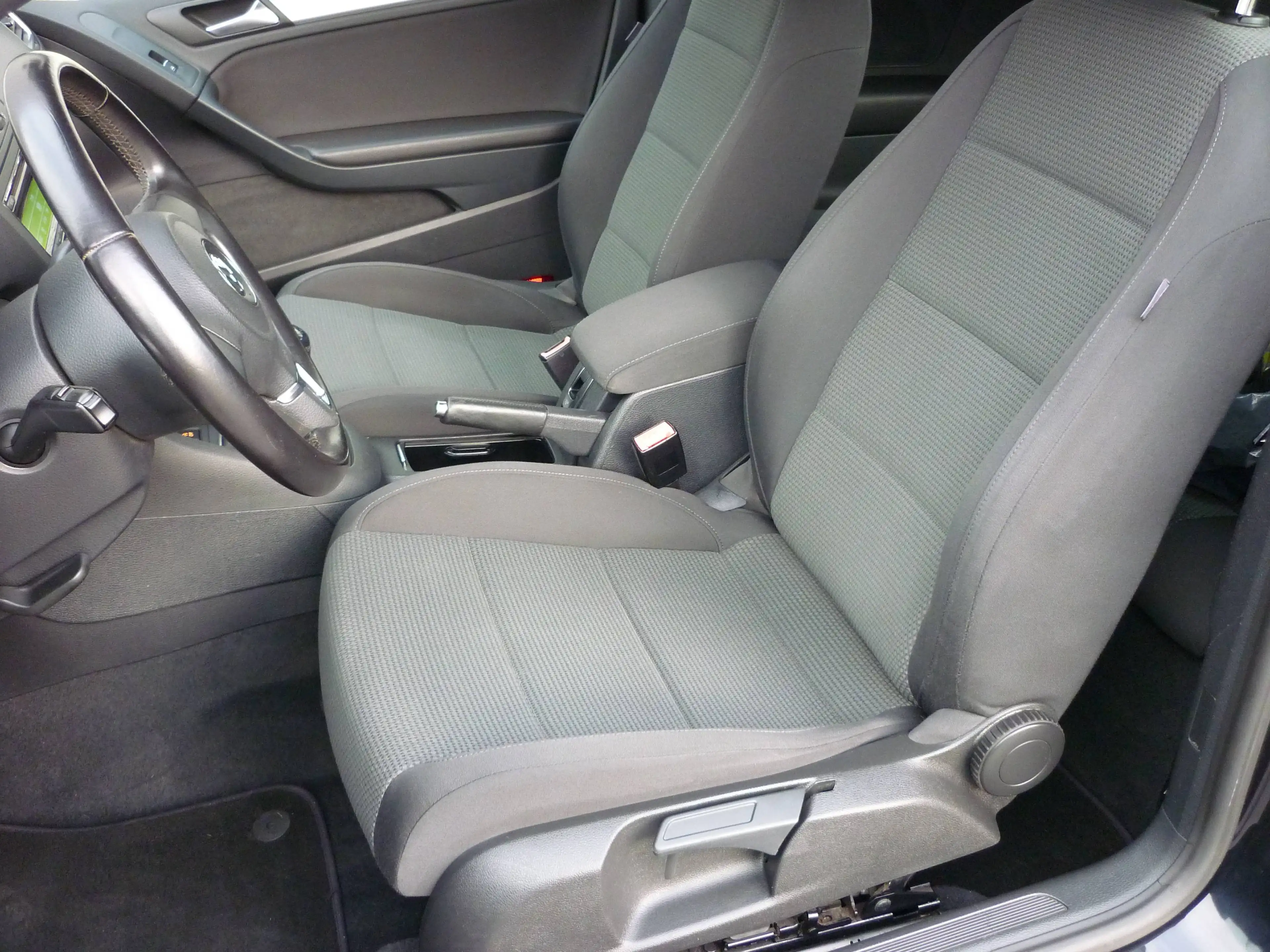 Volkswagen Golf Cabriolet 1.6 CR TDi, Airco — photo 4