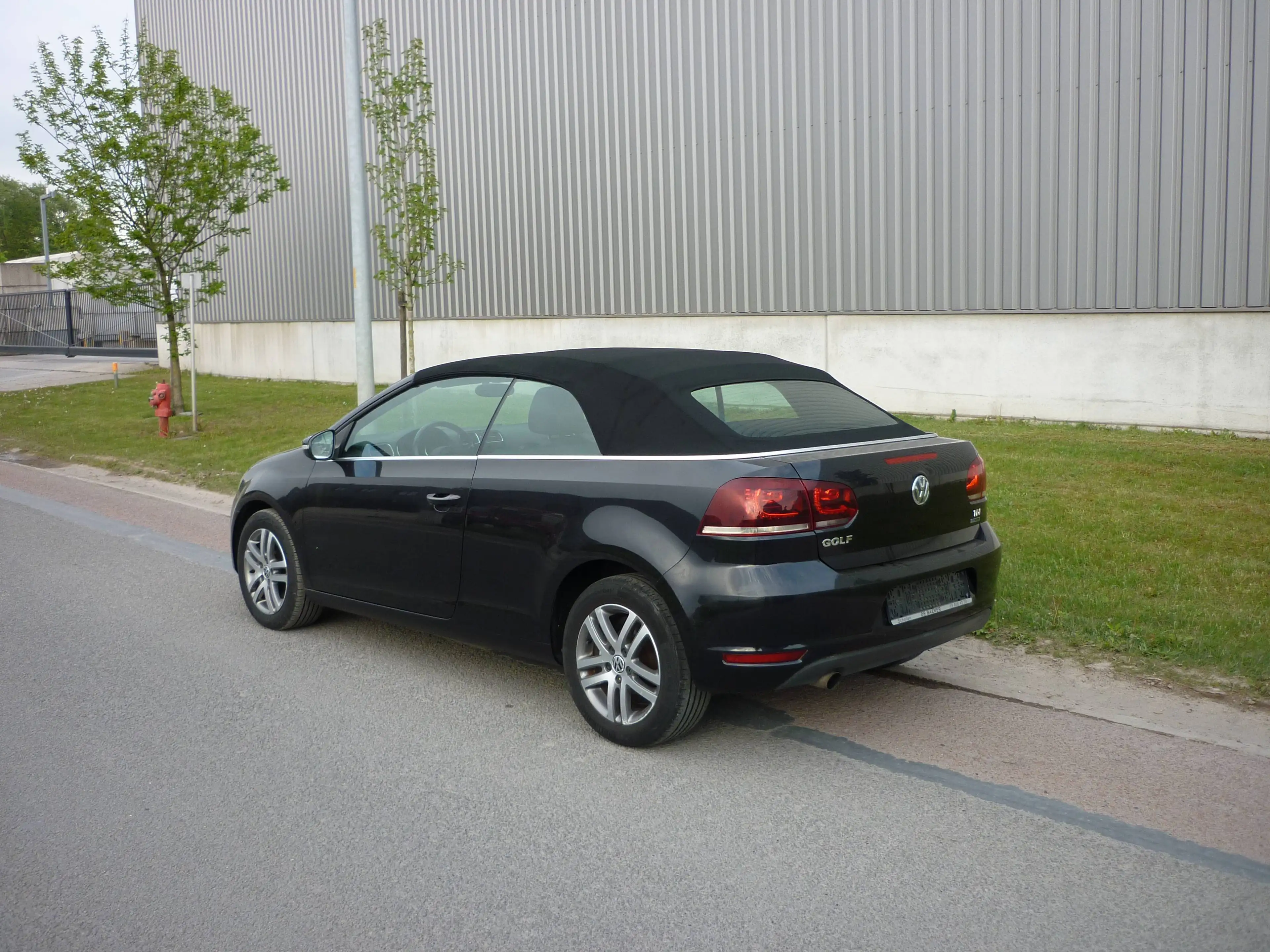 Volkswagen Golf Cabriolet 1.6 CR TDi, Airco — photo 2