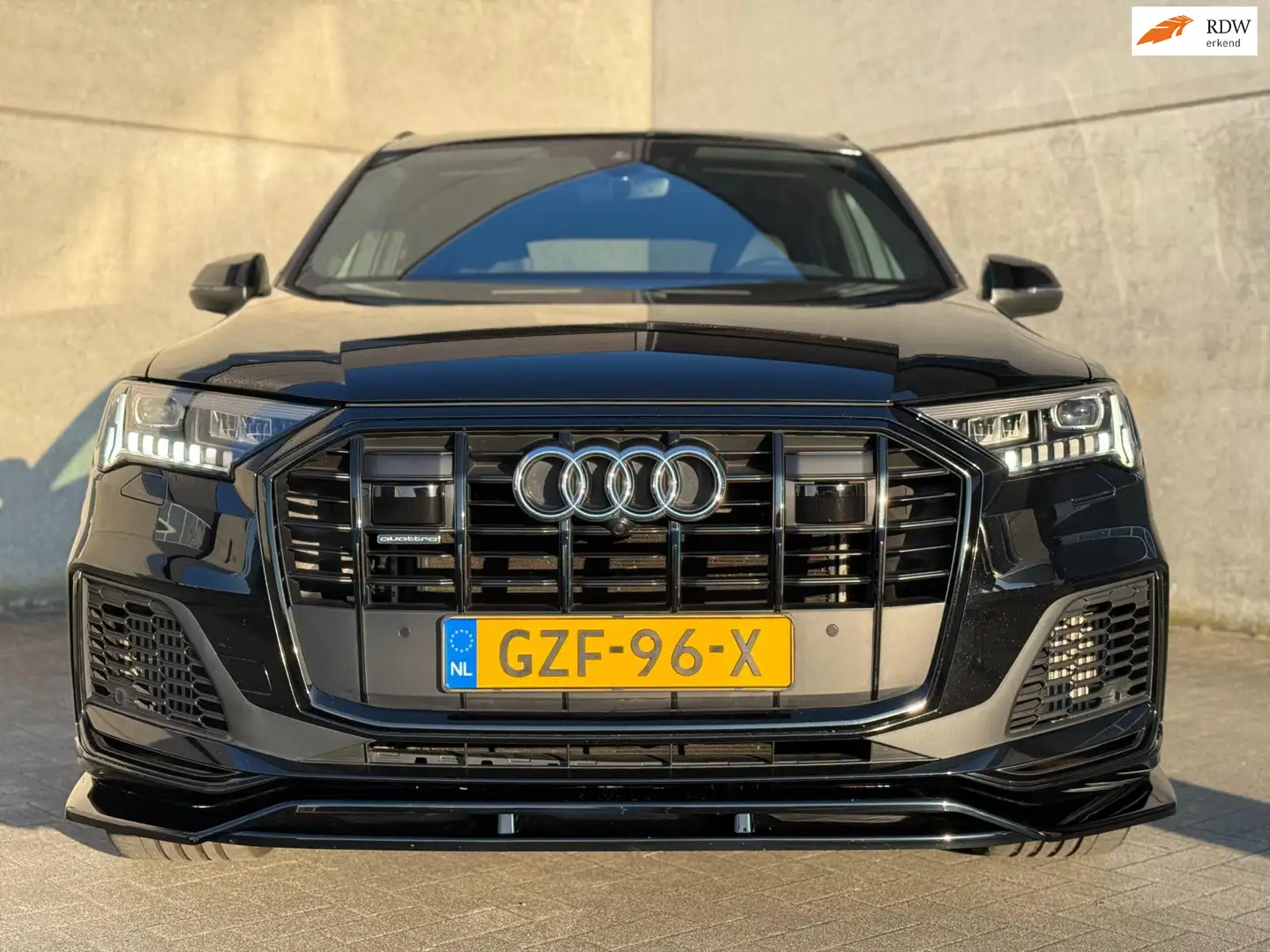 Audi Q7 60 TFSI e quattro Competition, PANO, MAXTON DESIGN Schwarz - 1