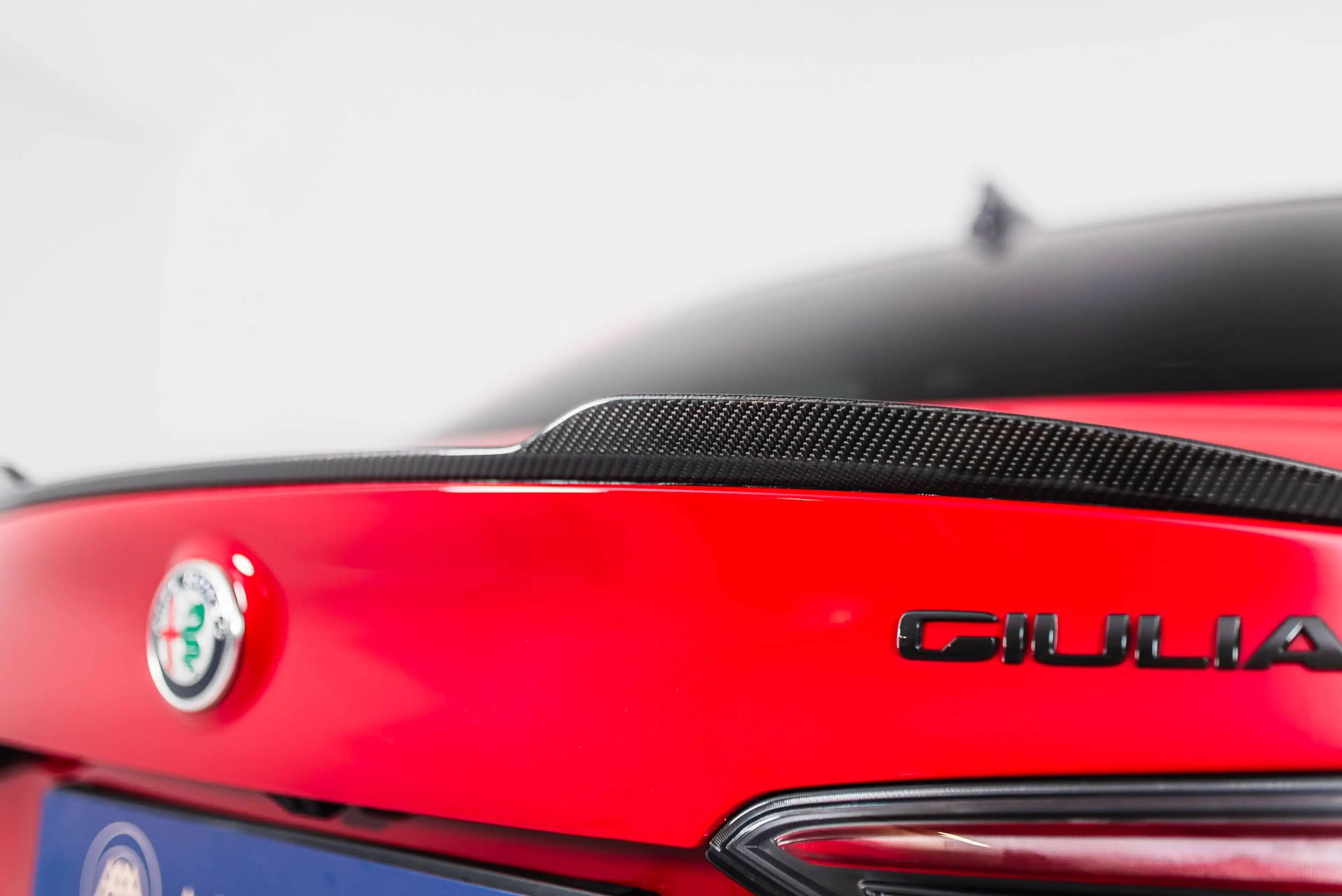 Alfa Romeo Giulia Giulia 2.9 V6 Bi-Turbo AT8 Quadrifoglio Oro — photo 15