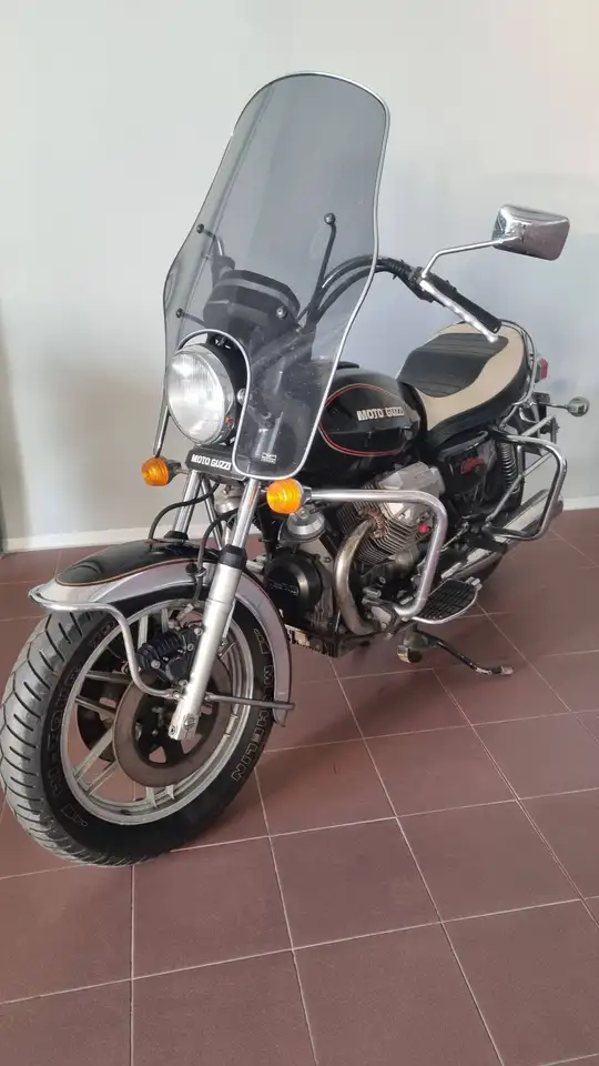 Moto Guzzi California 1000