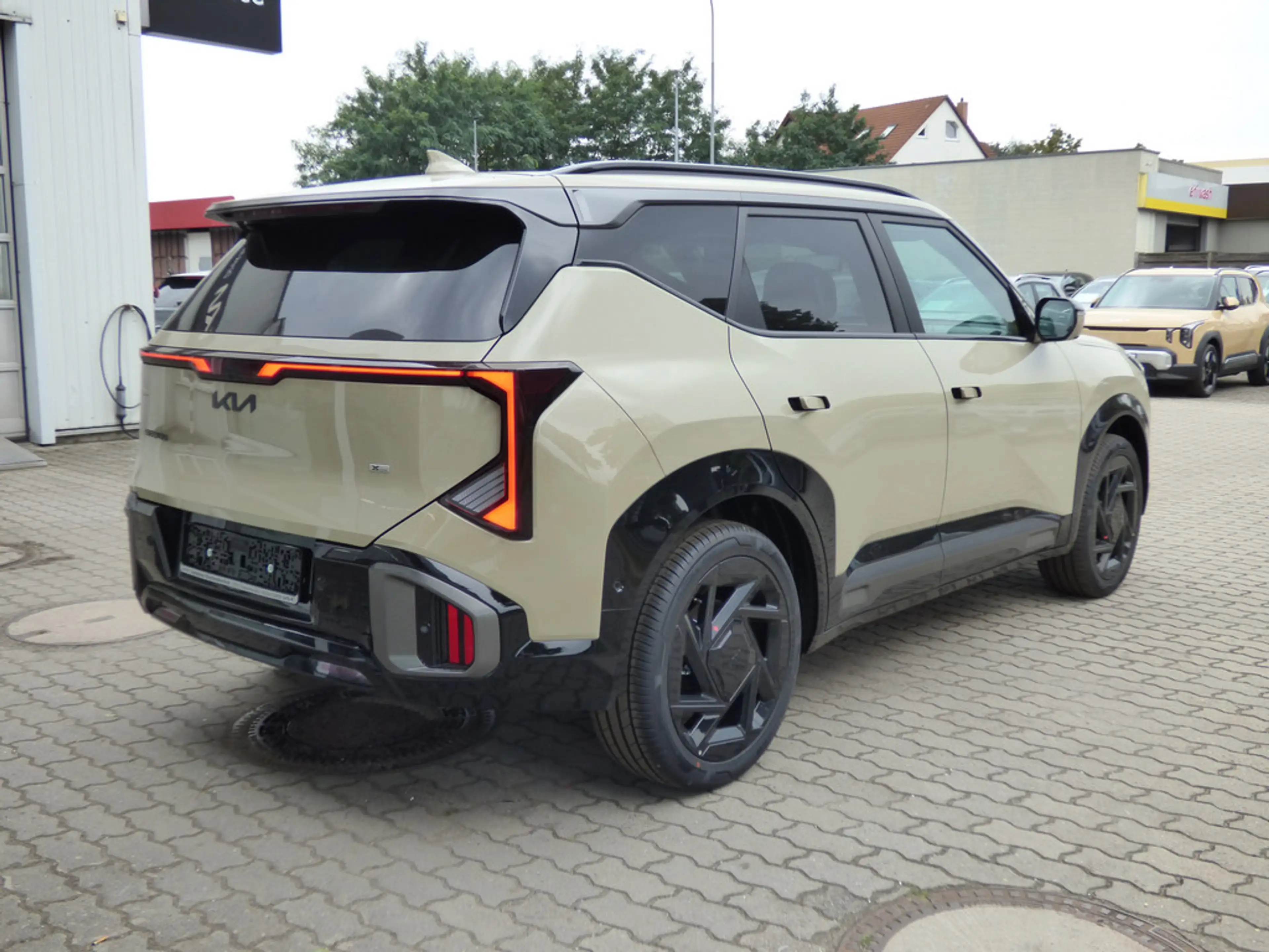 Kia Seltos 1.6T 180 DCT X-LINE STD — photo 2