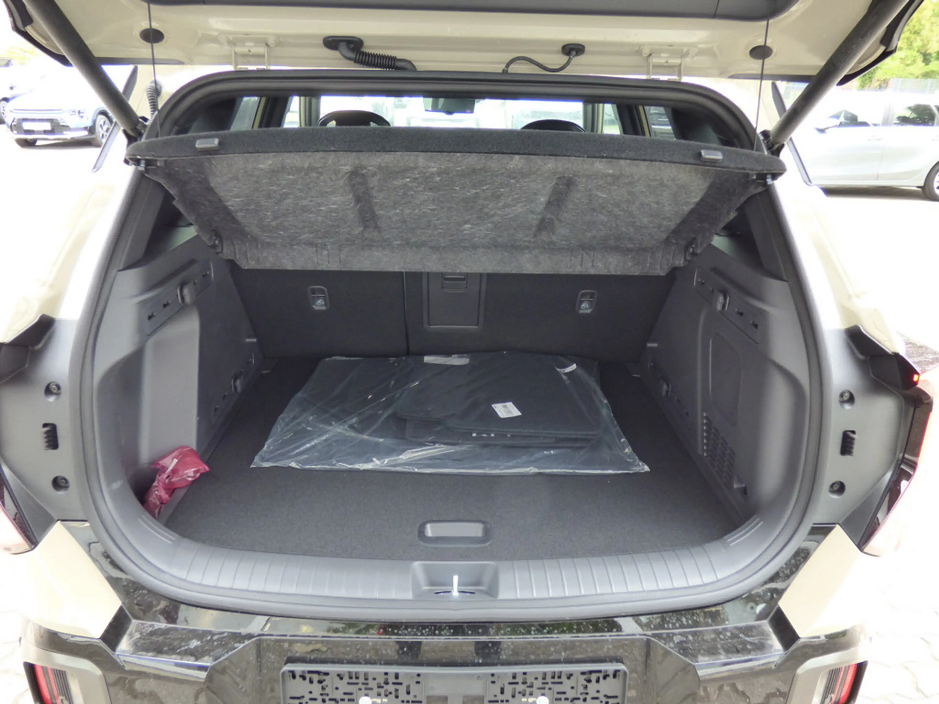 Kia Seltos 1.6T 180 DCT X-LINE STD — photo 3
