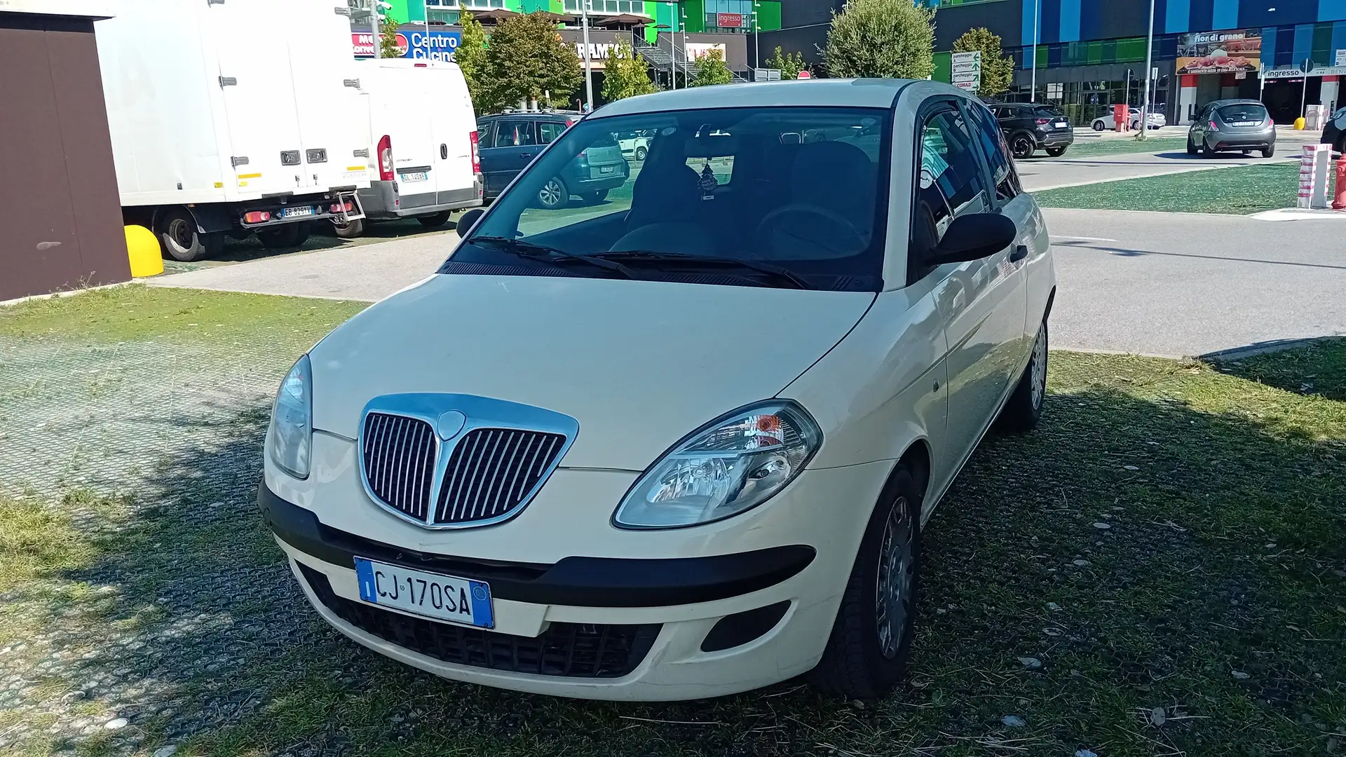 Lancia Y 1.2 LS 6 Way - 1