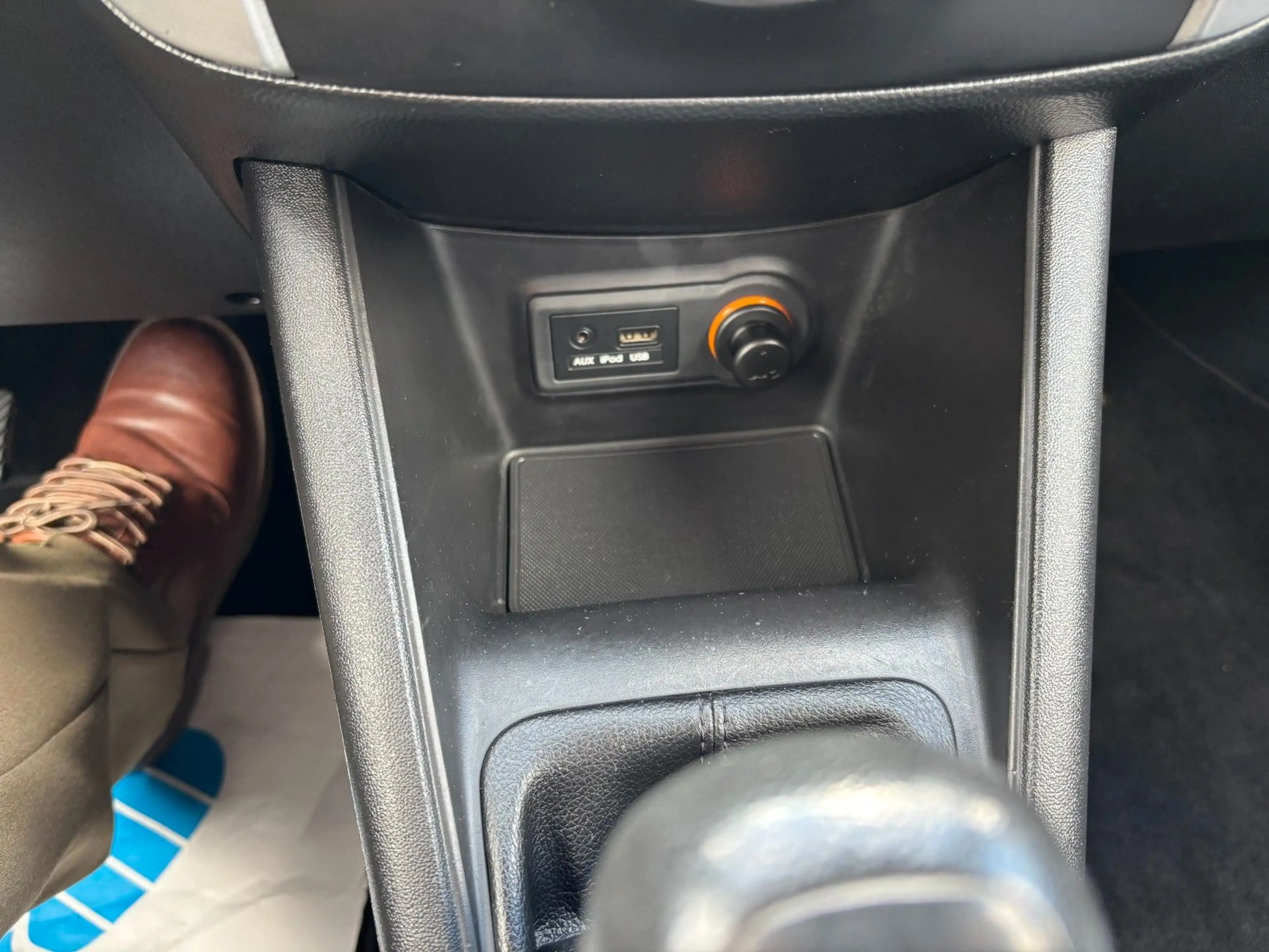 Kia Venga Edition*1.Hd*NAVI*SHZG*AC*Garantie* — photo 16