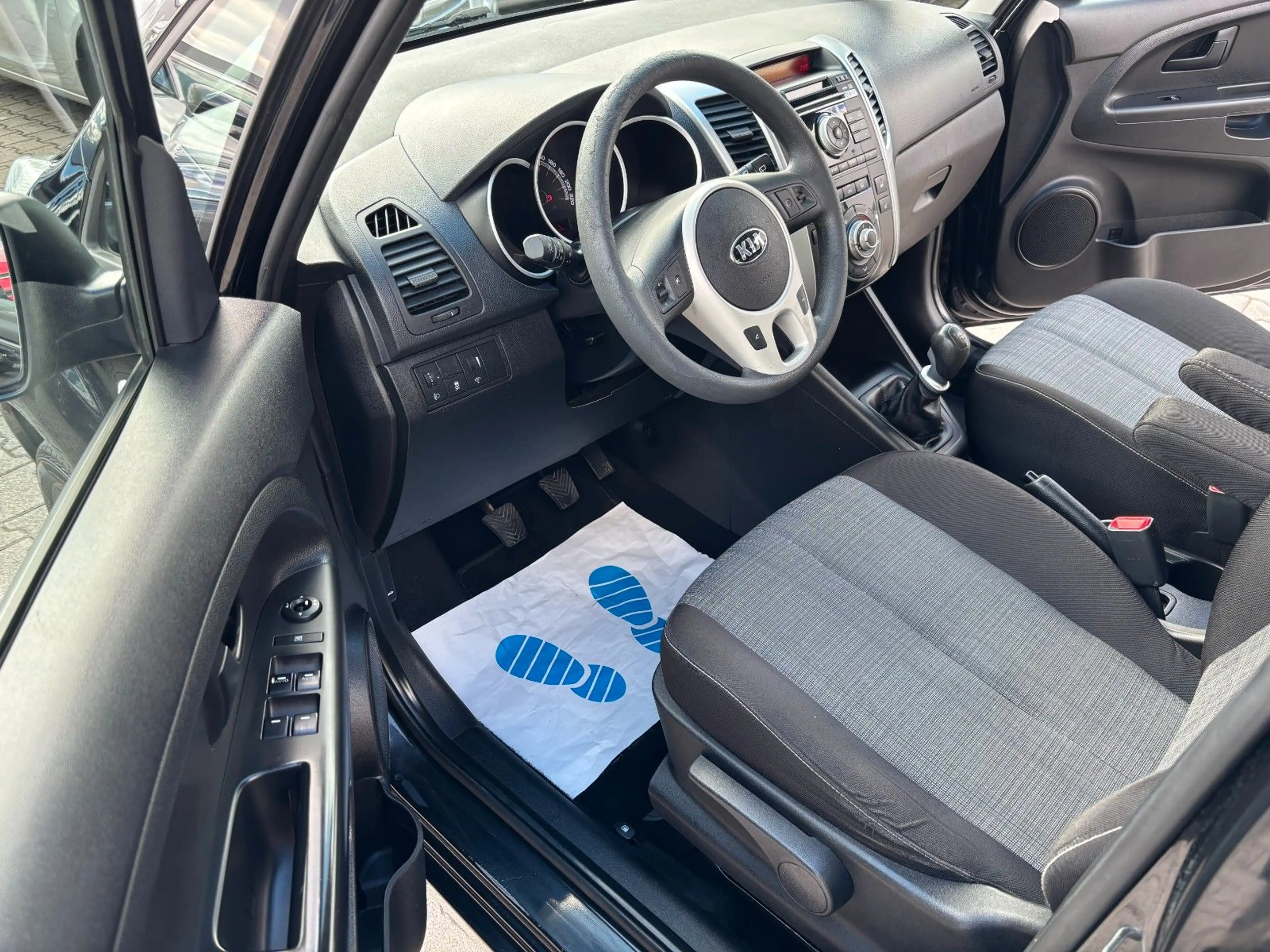 Kia Venga Edition*1.Hd*NAVI*SHZG*AC*Garantie* — photo 18
