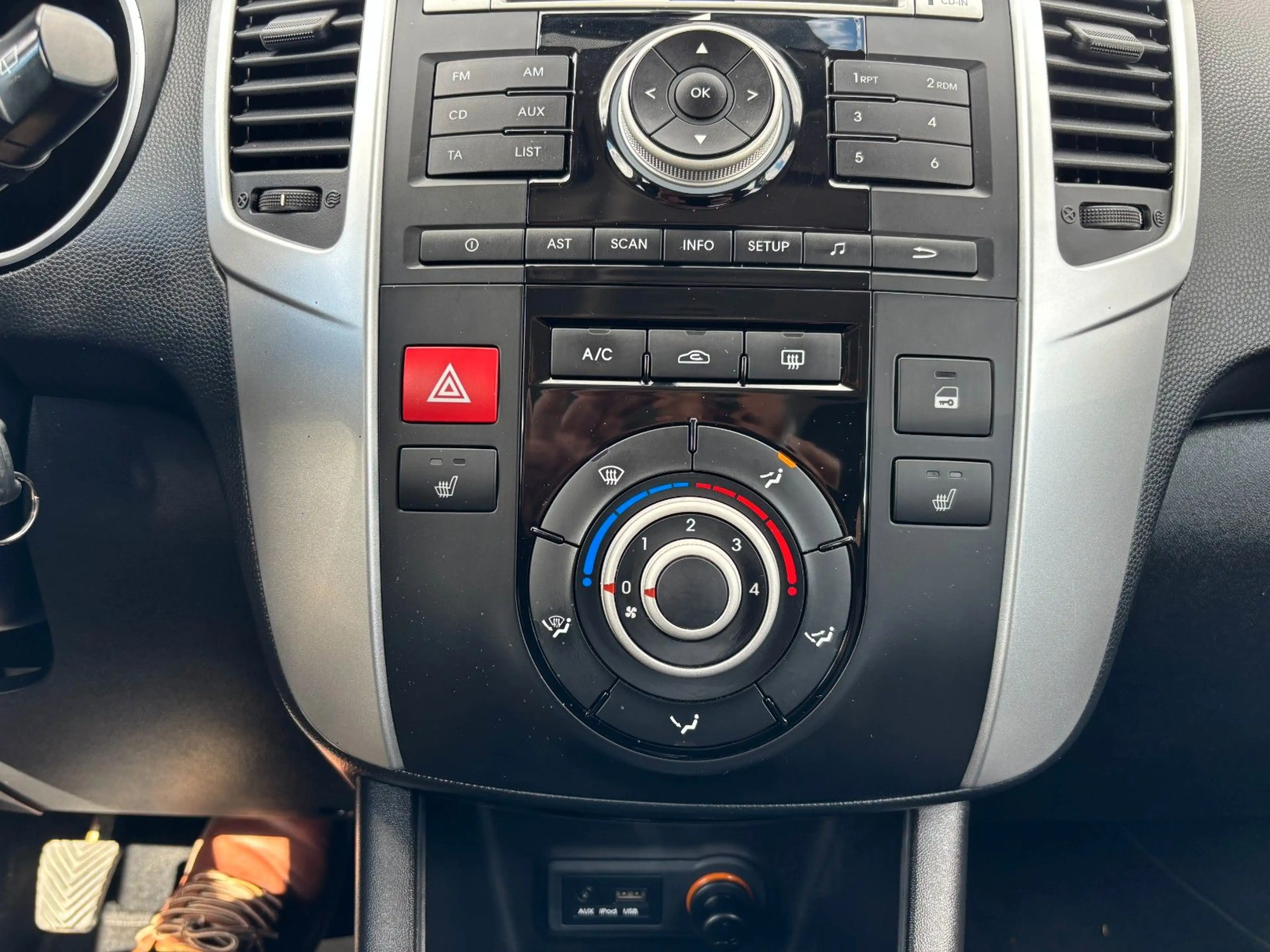 Kia Venga Edition*1.Hd*NAVI*SHZG*AC*Garantie* — photo 14