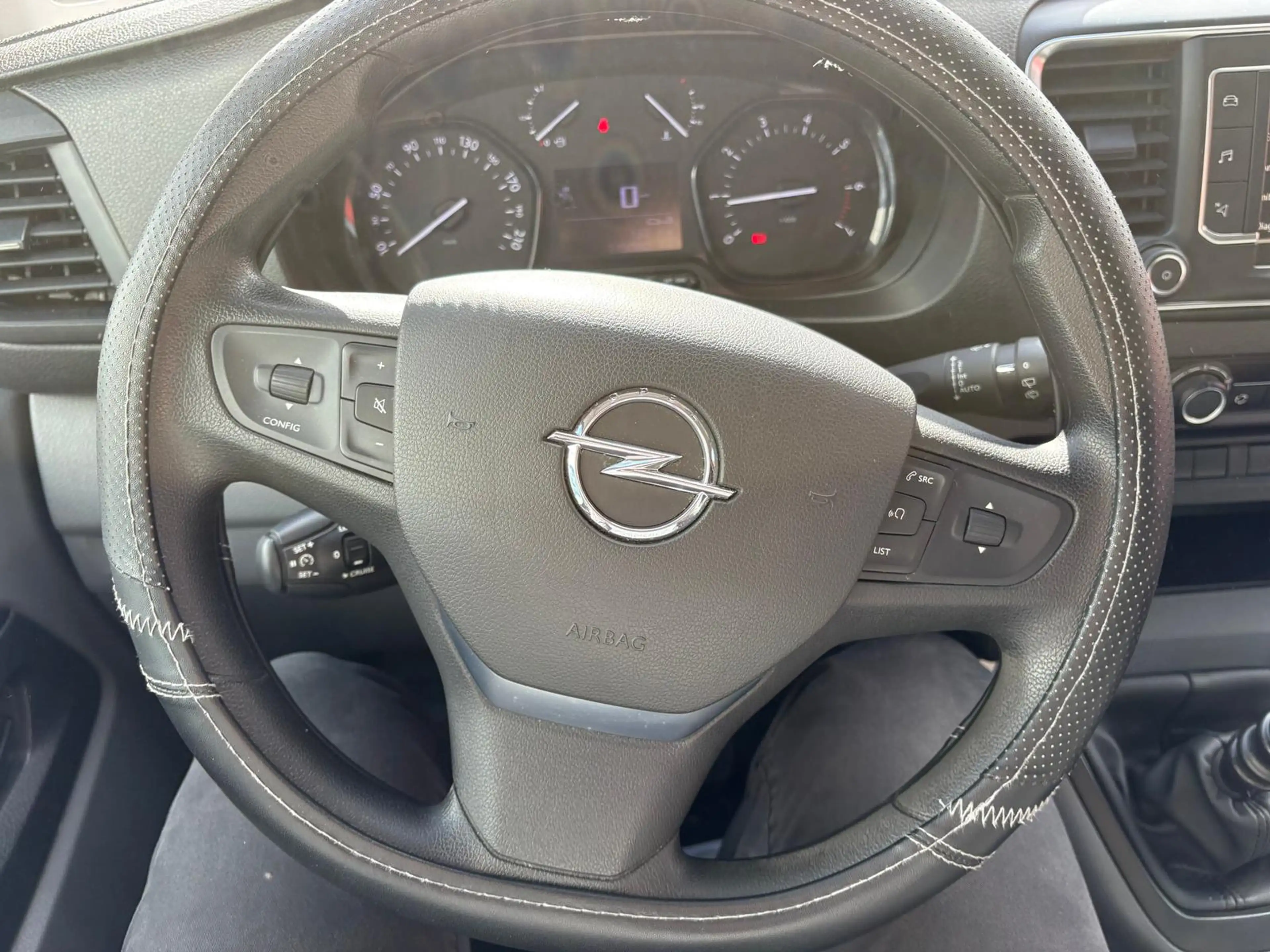 Opel Vivaro Kombi L3 2.0 Diesel — photo 10