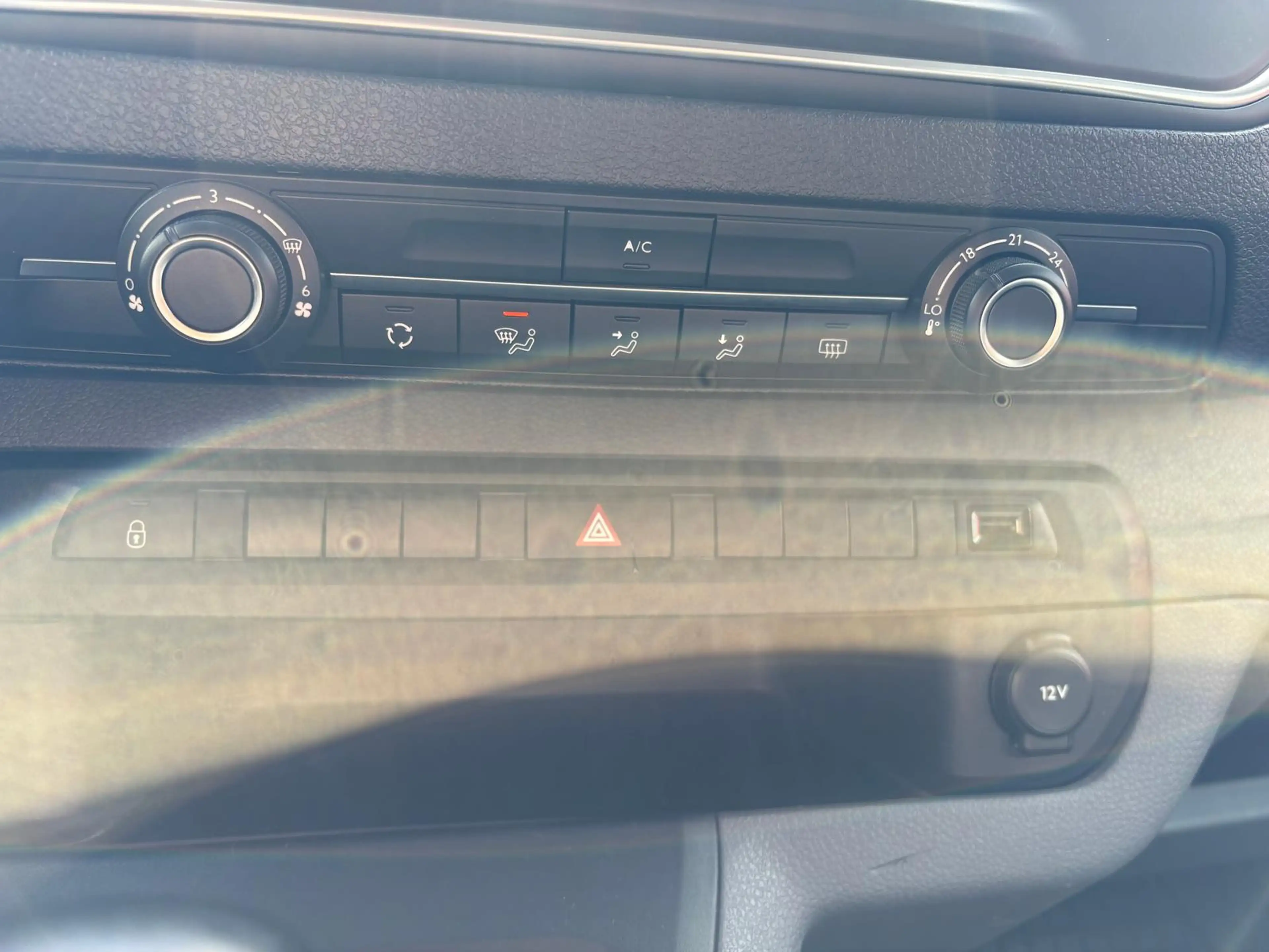 Opel Vivaro Kombi L3 2.0 Diesel — photo 14
