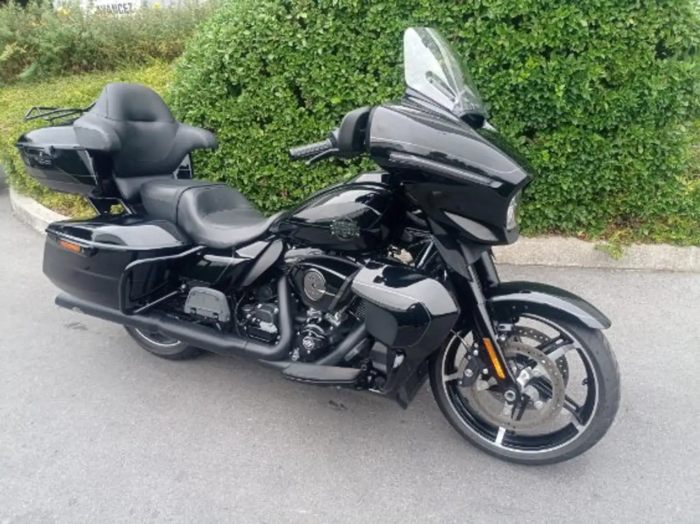 Harley-Davidson Street Glide Schwarz - 2