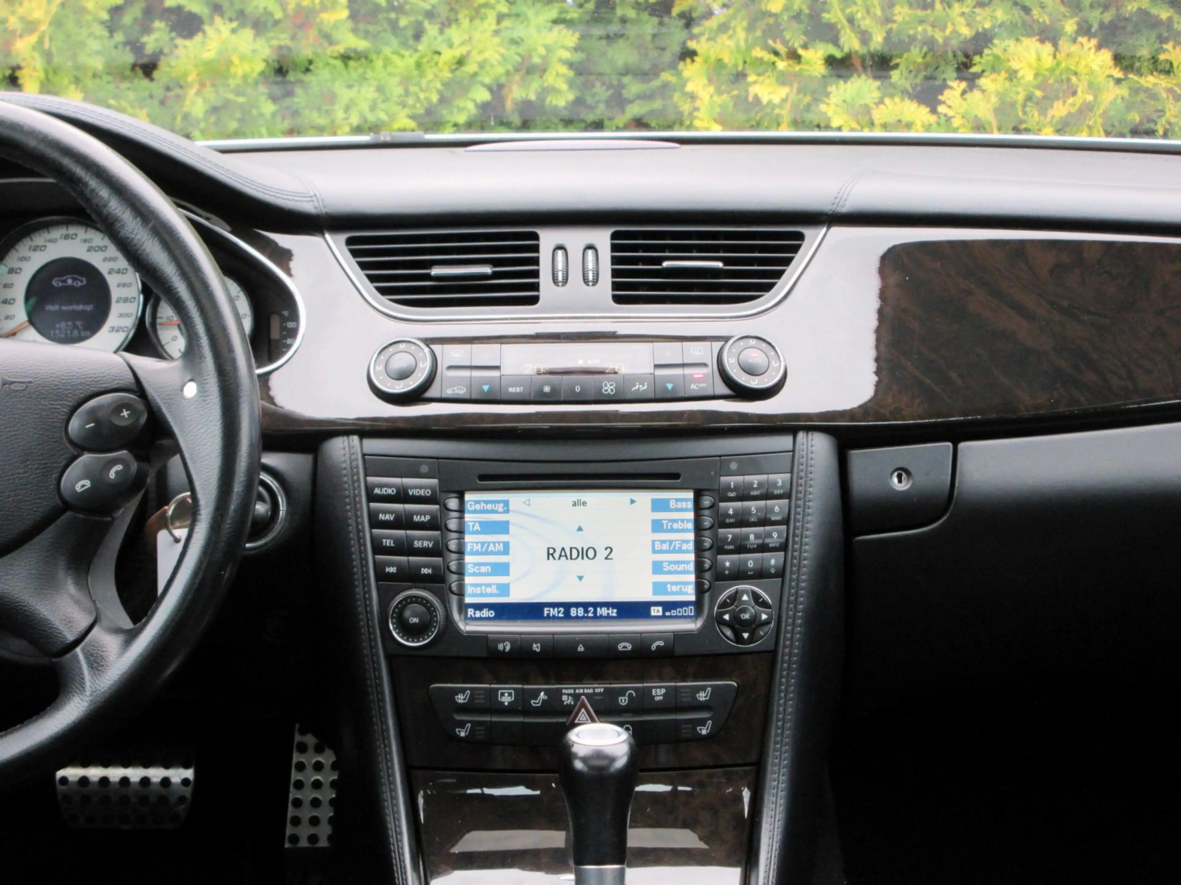 Mercedes-Benz CLS 55 AMG Automaat 476PK V8 — photo 13