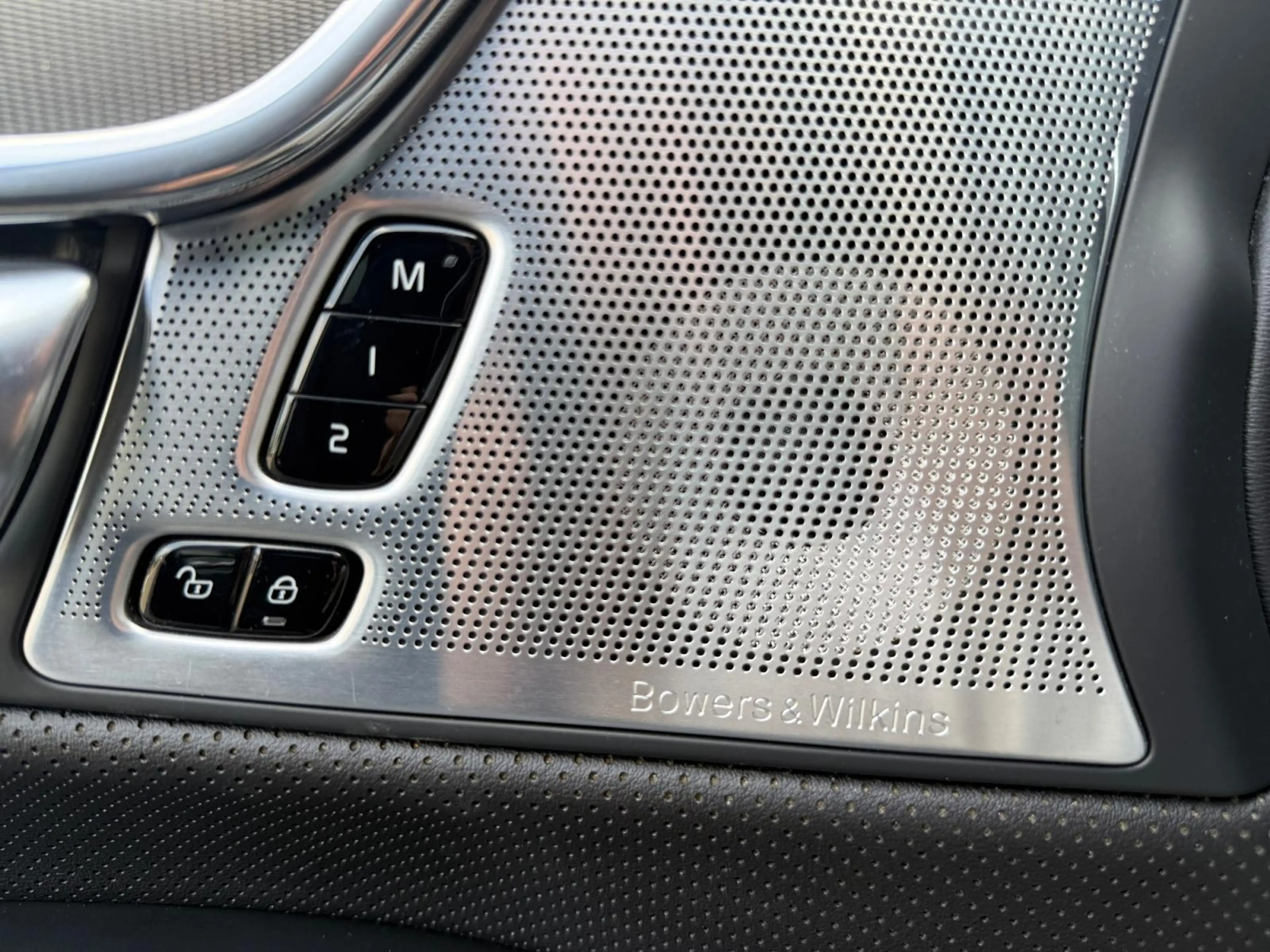Volvo S90 2.0 B5 Ultimate Bright | Bowers & Wilkins sound | — photo 13