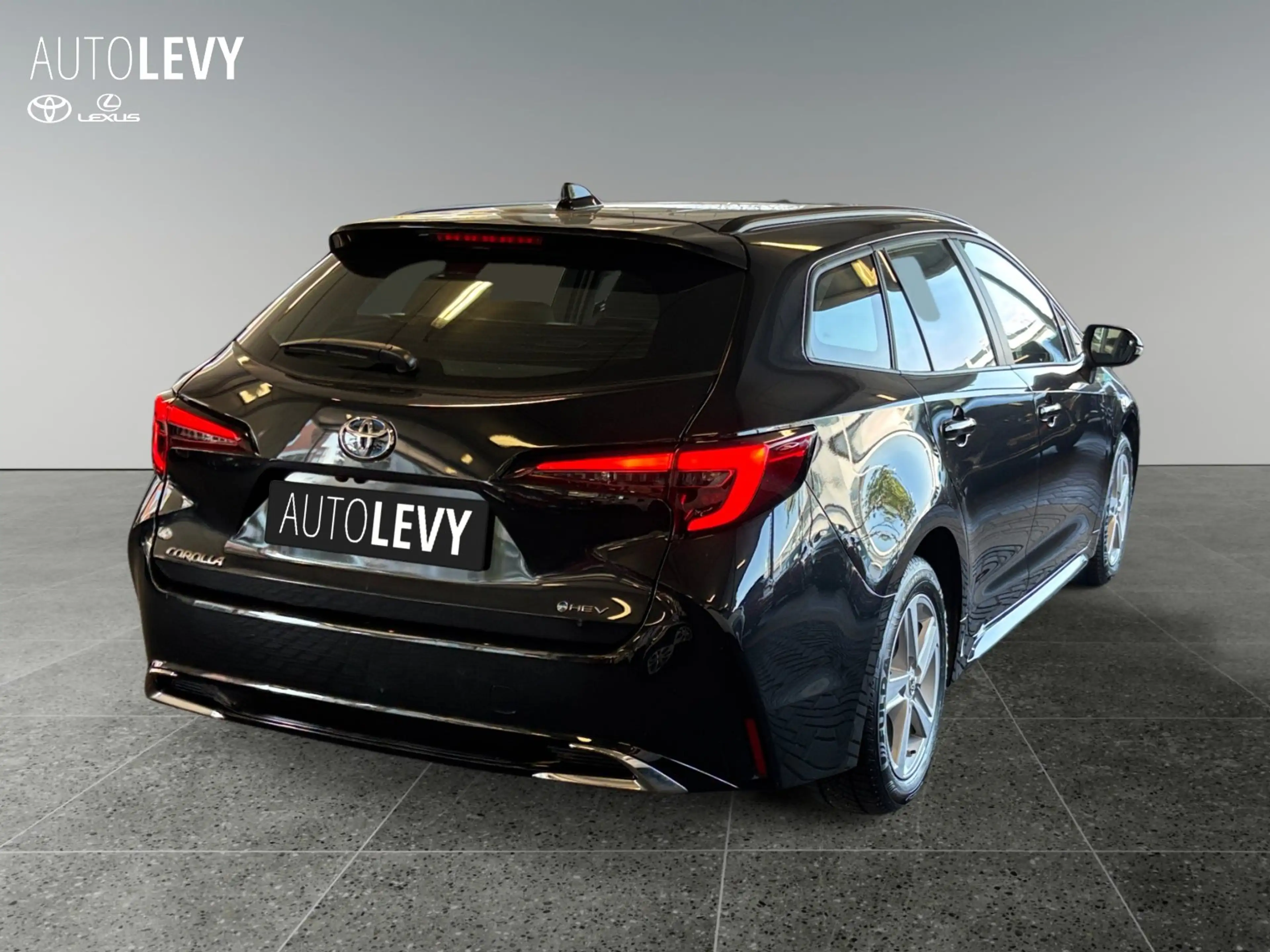 Toyota Corolla Touring Sports 1.8 Hybrid Business SHZ — photo 6