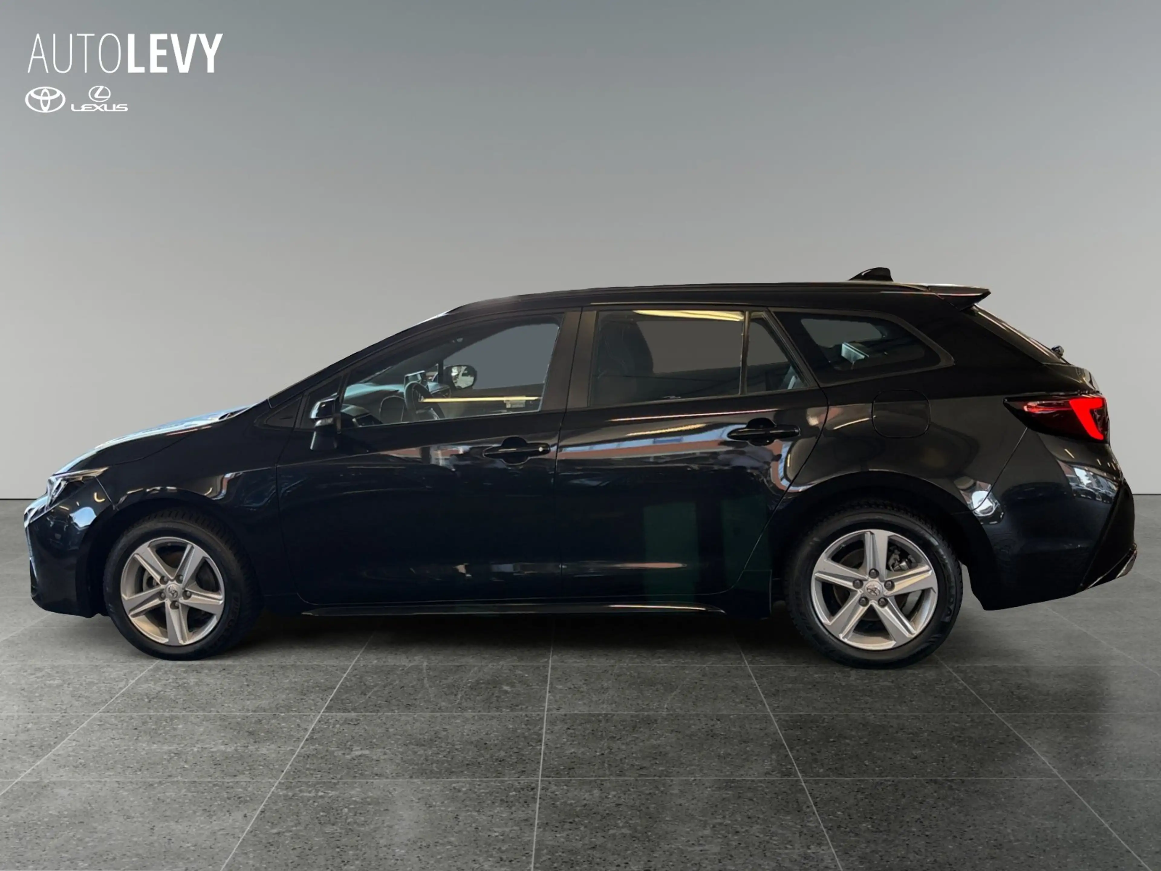 Toyota Corolla Touring Sports 1.8 Hybrid Business SHZ — photo 3