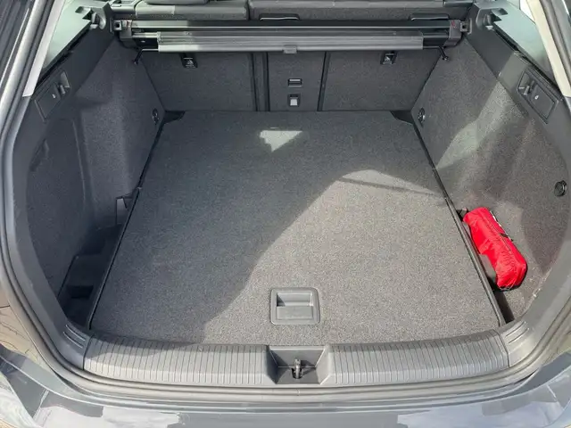 Volkswagen Golf view 14
