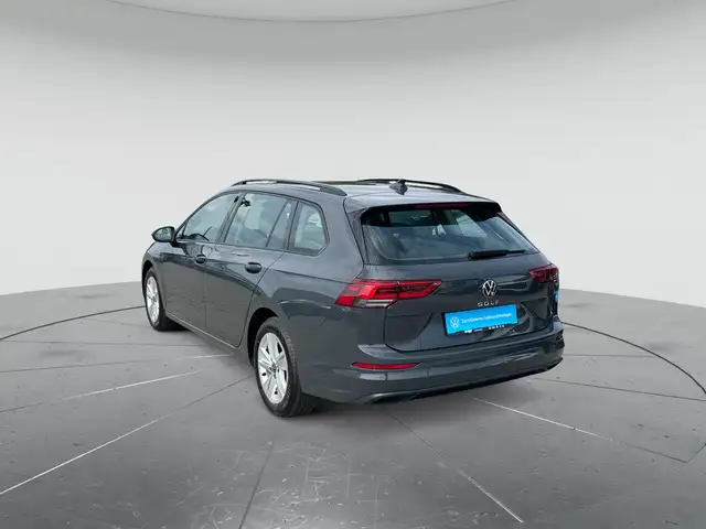 Volkswagen Golf view 3