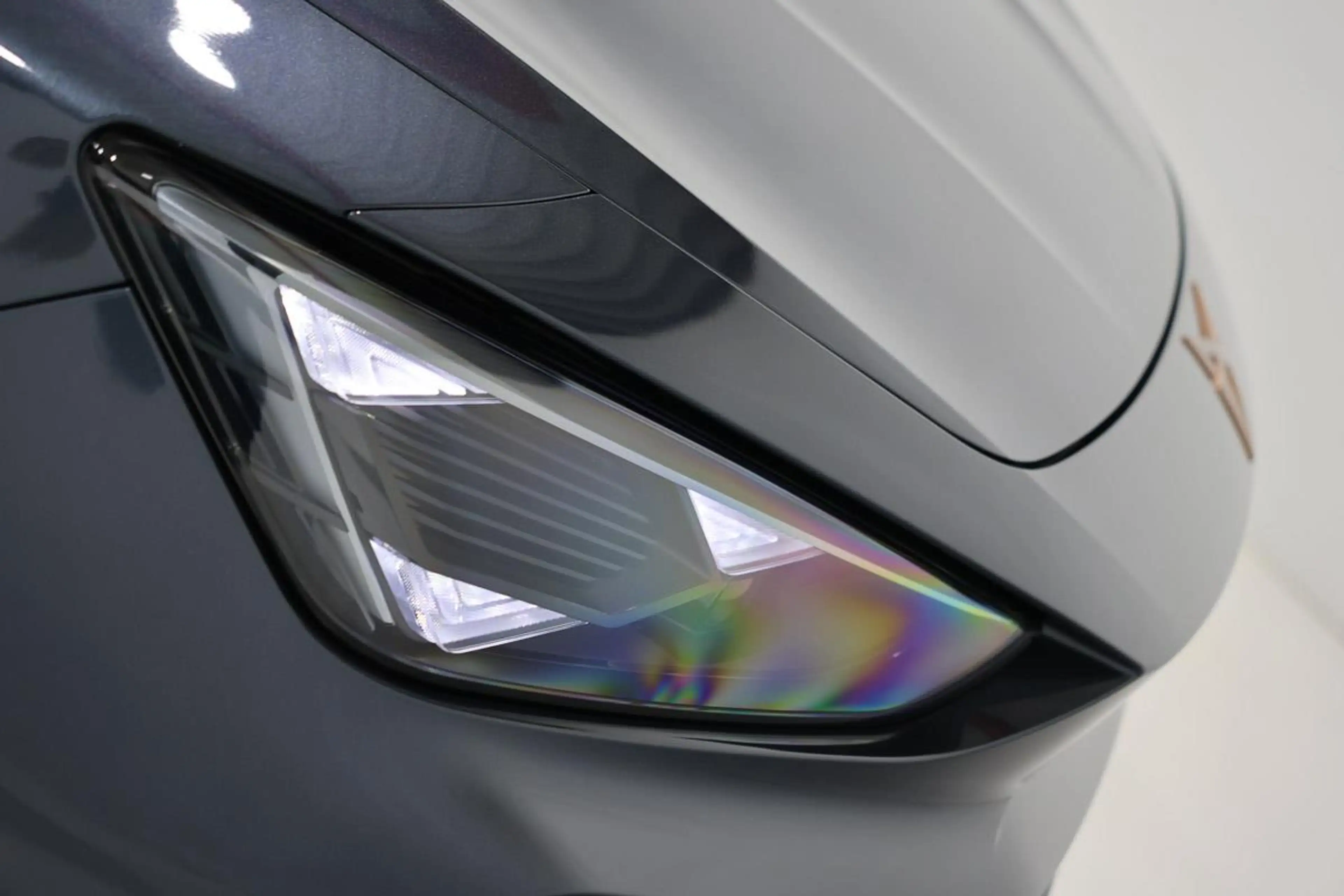 CUPRA Formentor 1.5 eTSI 150 DSG LED SEMI CUIR ACC CARPLAY JA18 — photo 7