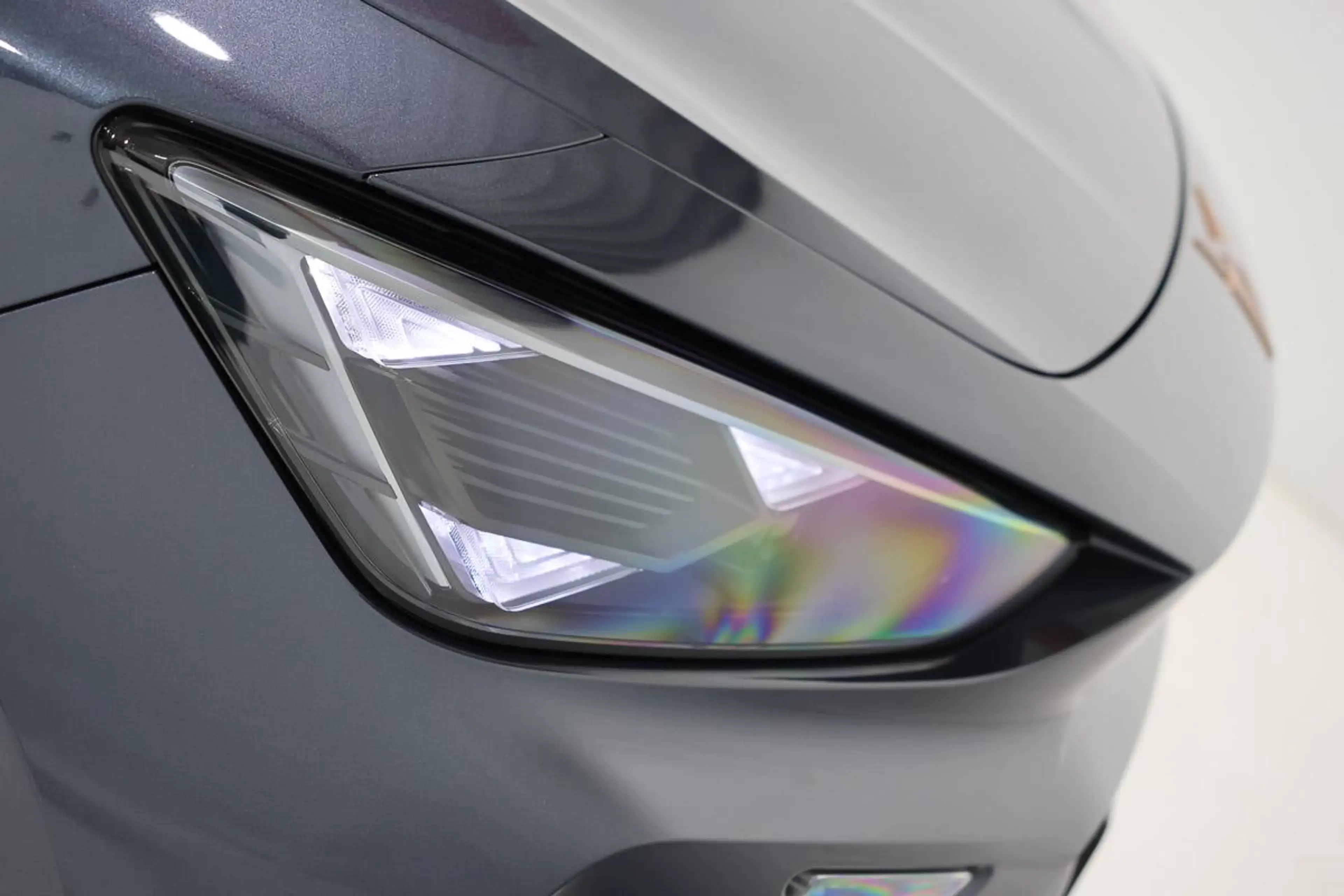 CUPRA Formentor 1.5 eTSI 150 DSG LED SEMI CUIR ACC CARPLAY JA18 — photo 8