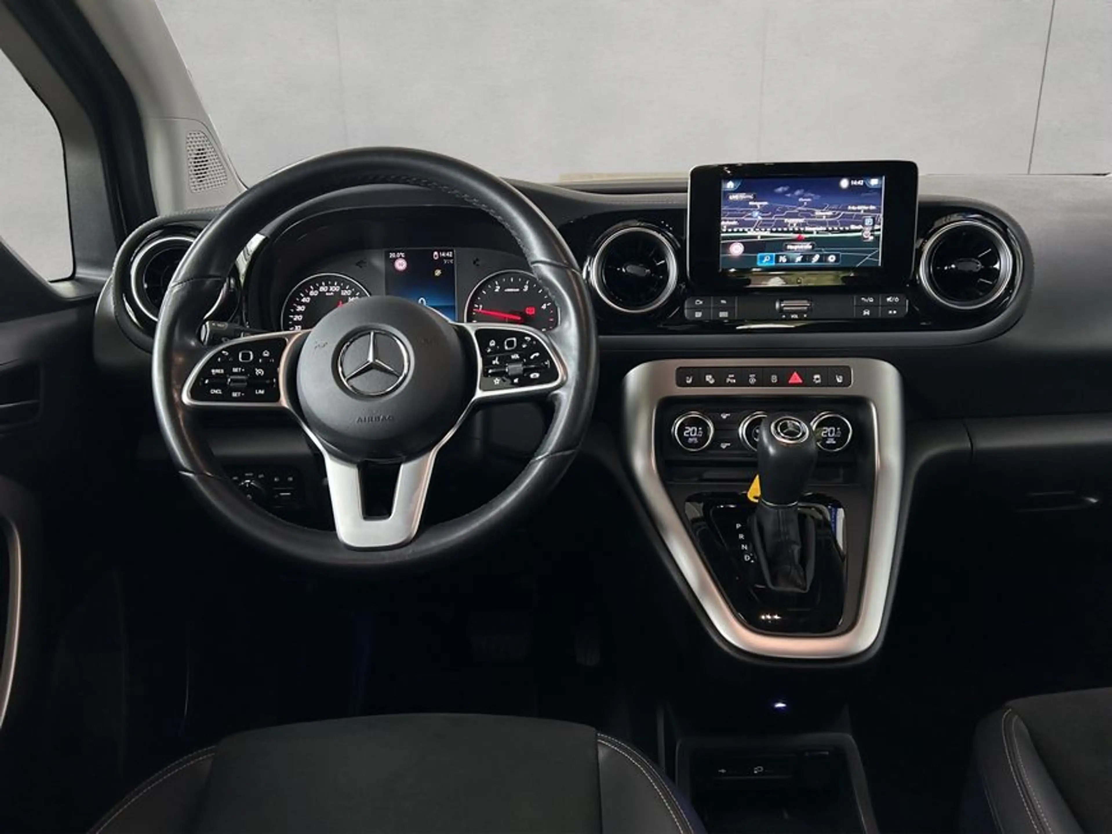 Mercedes-Benz T-Class T-Klasse — photo 12