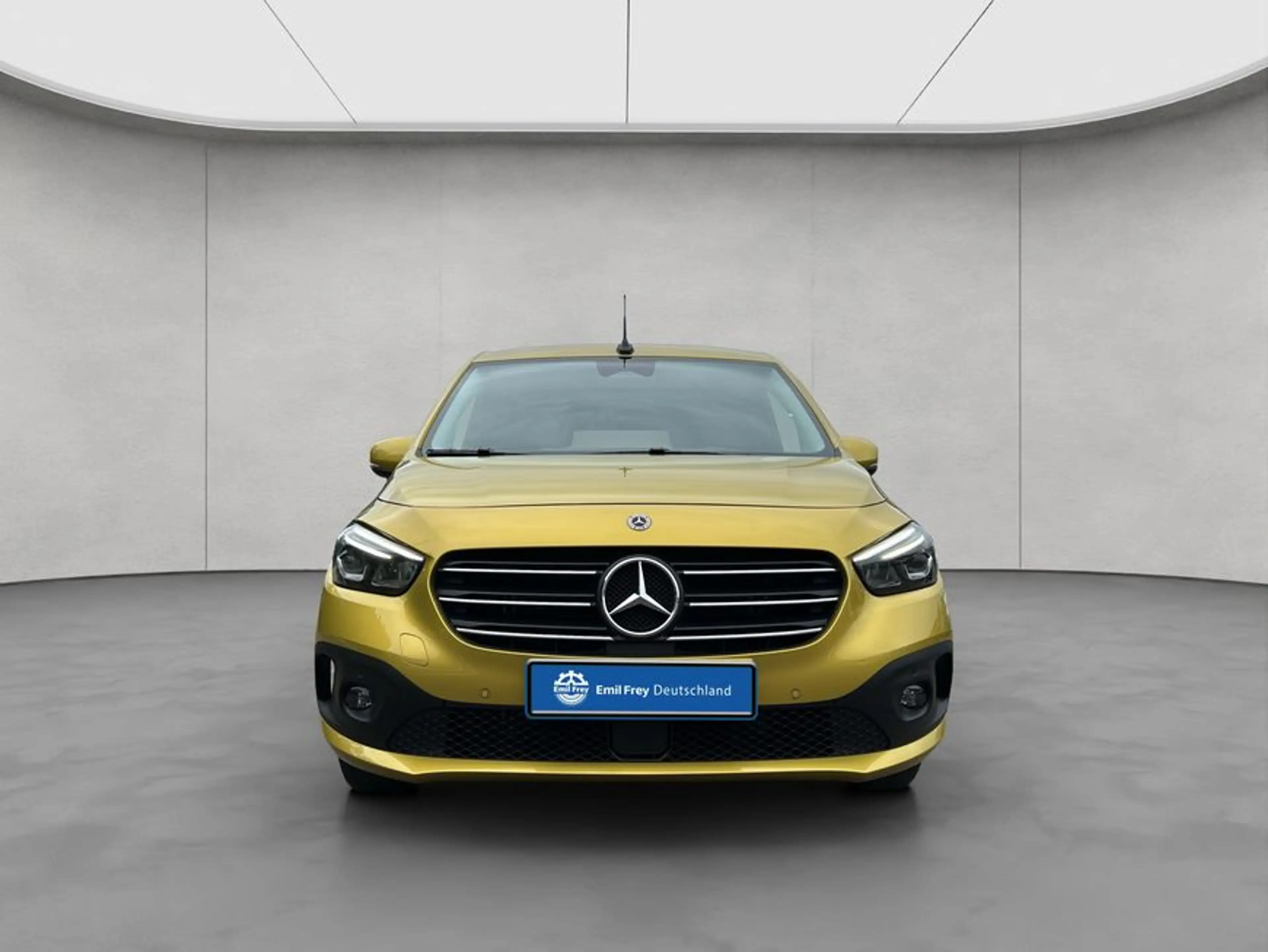 Mercedes-Benz T-Class T-Klasse — photo 9