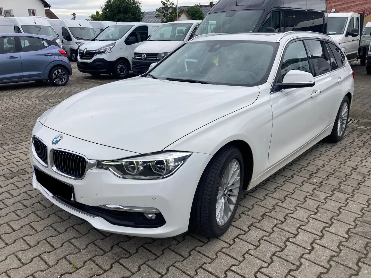 BMW 320 d xDrive Luxury Line *Kein TÜV*Export* Weiß - 2