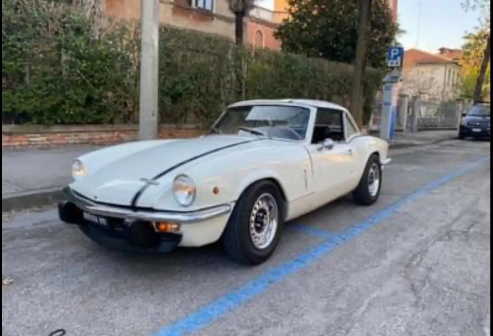 Triumph Spitfire bijela - 1