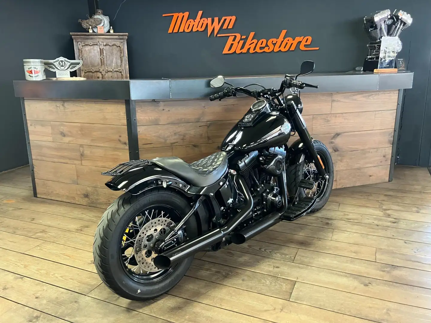 Harley-Davidson Softail FLS Custom Black Edition Python Exhaust Negro - 2