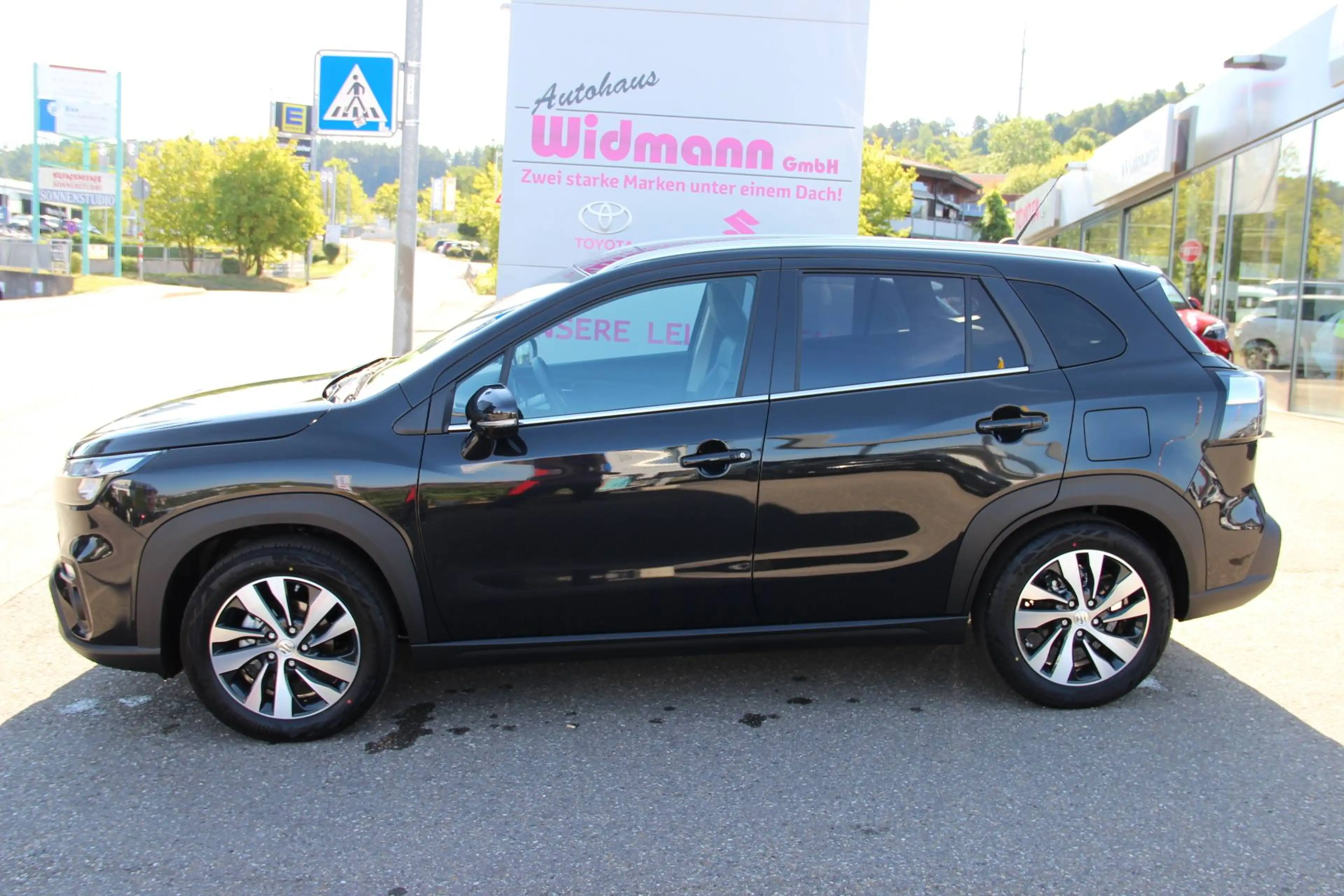 Suzuki S-Cross 1.4 Hybr. Allrad Comfort+ Schiebedach Kamera Sitzheizung Navigation Einparkhilfe v+h KEIN RE-IMPORT — photo 3