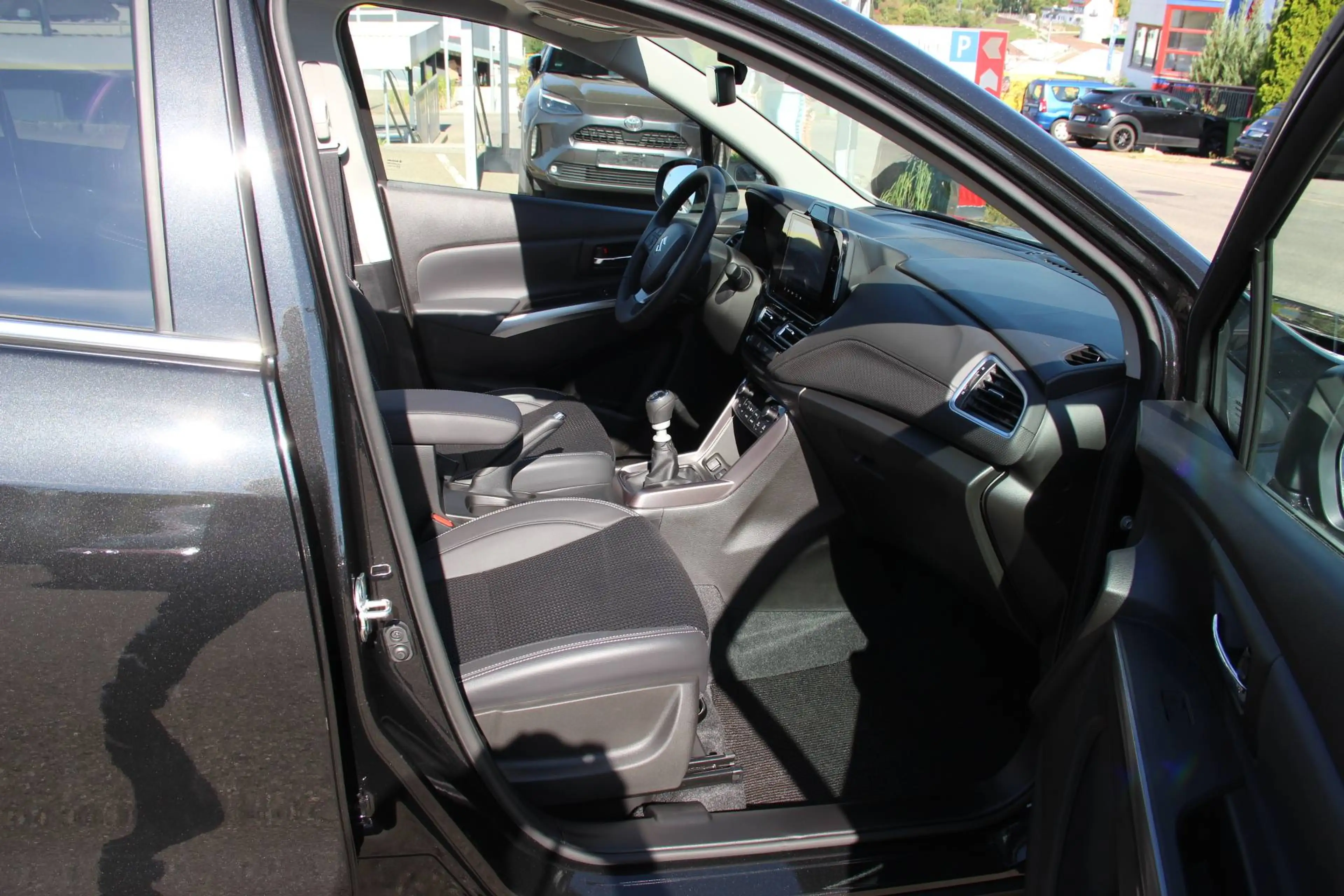 Suzuki S-Cross 1.4 Hybr. Allrad Comfort+ Schiebedach Kamera Sitzheizung Navigation Einparkhilfe v+h KEIN RE-IMPORT — photo 6