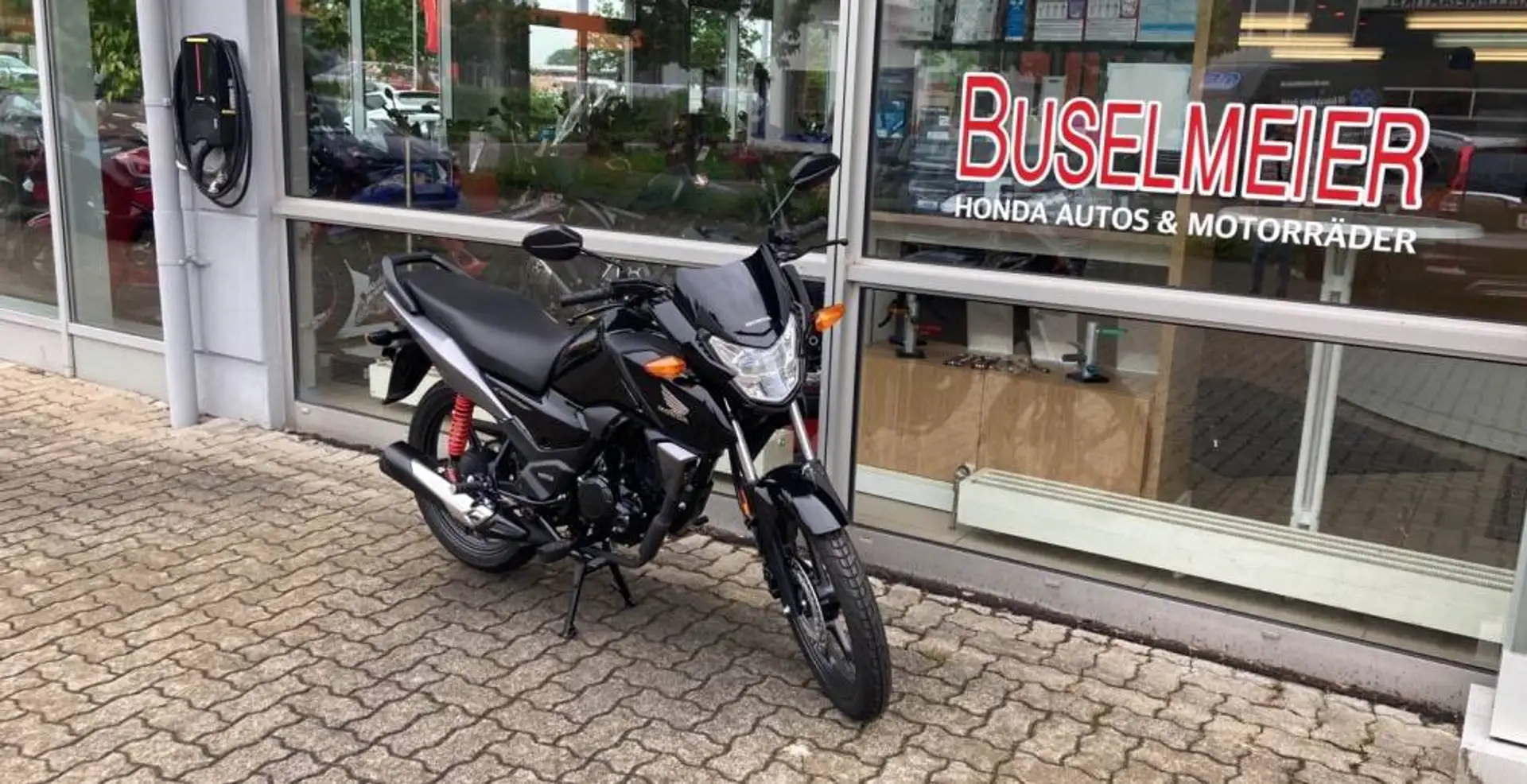 Honda CB 125 F Zwart - 2