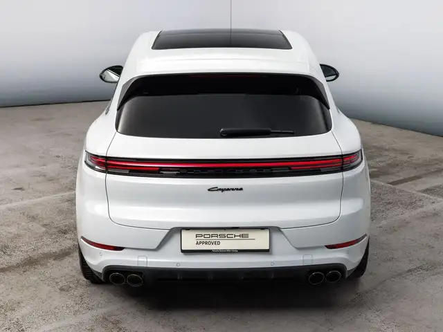 Porsche Cayenne view 13