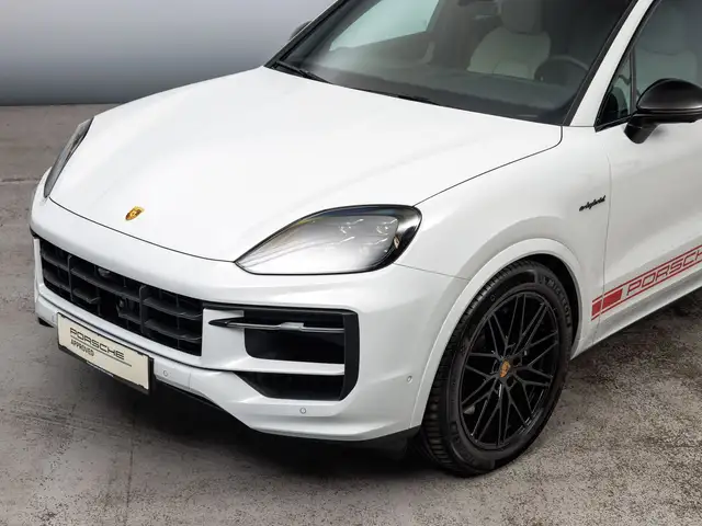 Porsche Cayenne view 7