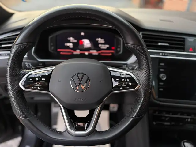 Volkswagen Tiguan Allspace view 9