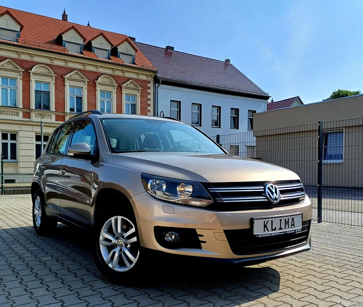 Volkswagen Tiguan 1.4 TSI BlueMotion*Klimaaut.*Sitzheizung*PDC*AHZV* Beige - 1